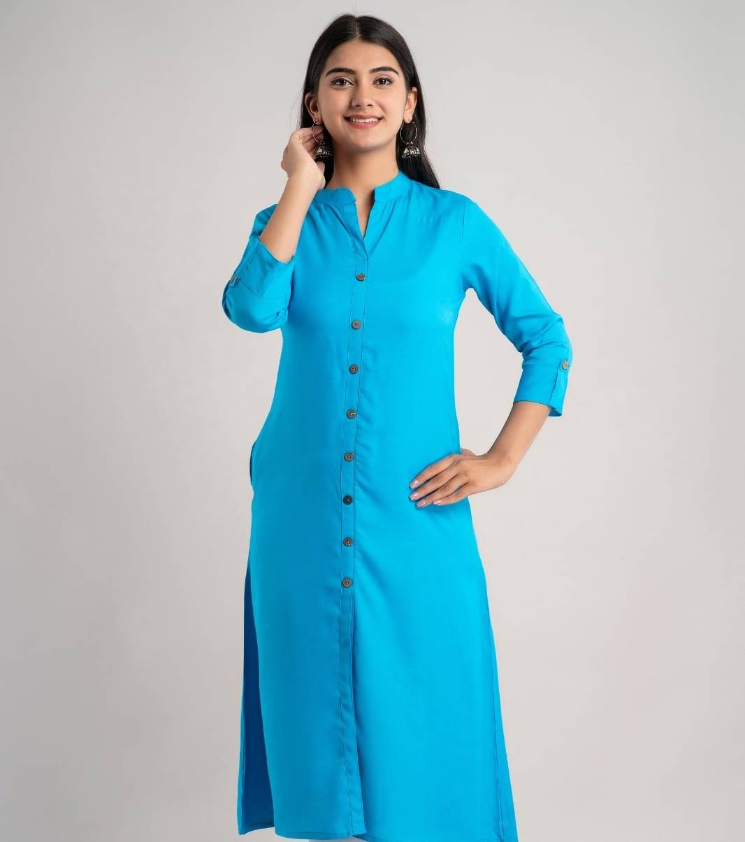     			MAUKA - Blue Rayon Women's Front Slit Kurti ( Pack of 1 )