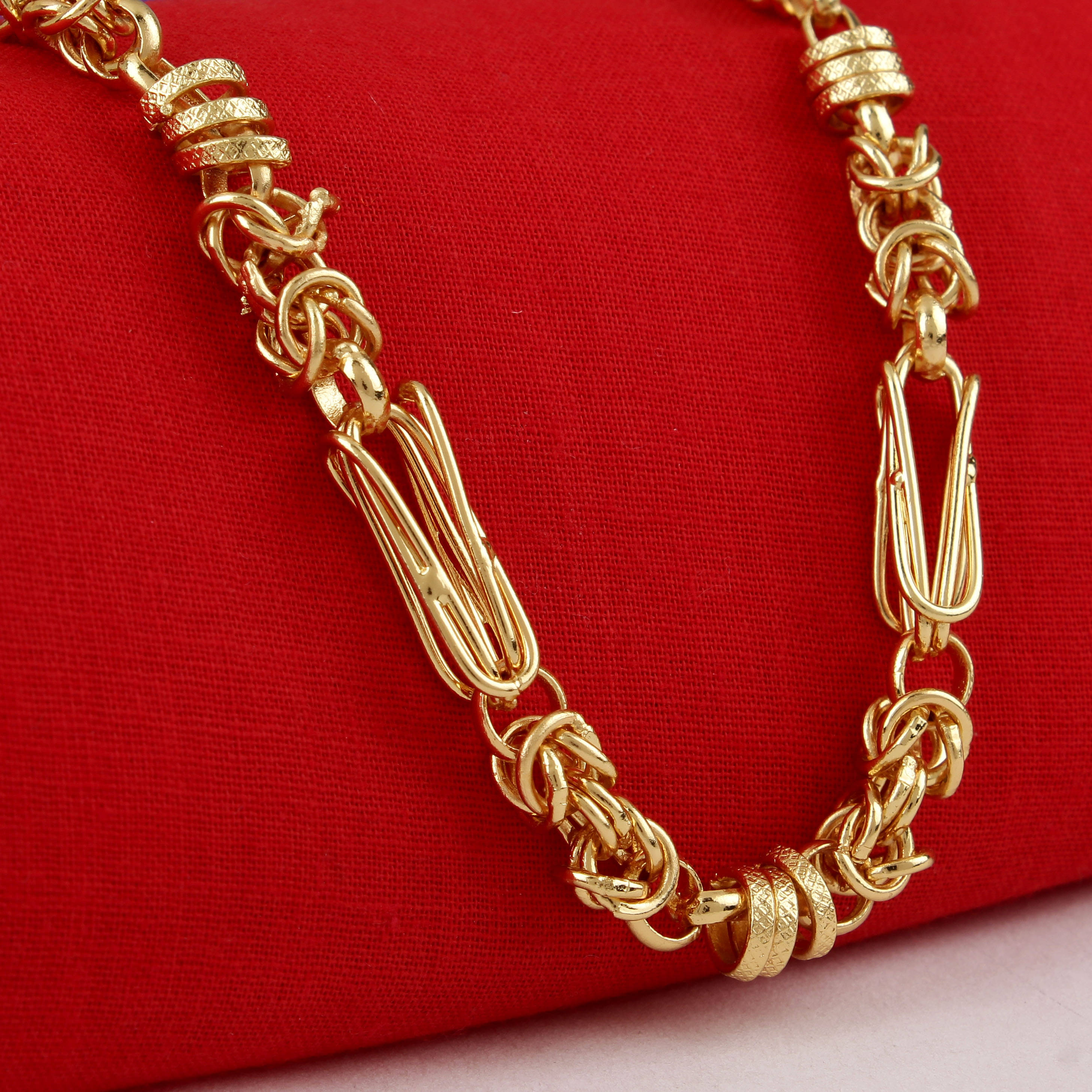     			FASHION FRILL Gold Plated Brass Chain ( Pack of 1 )