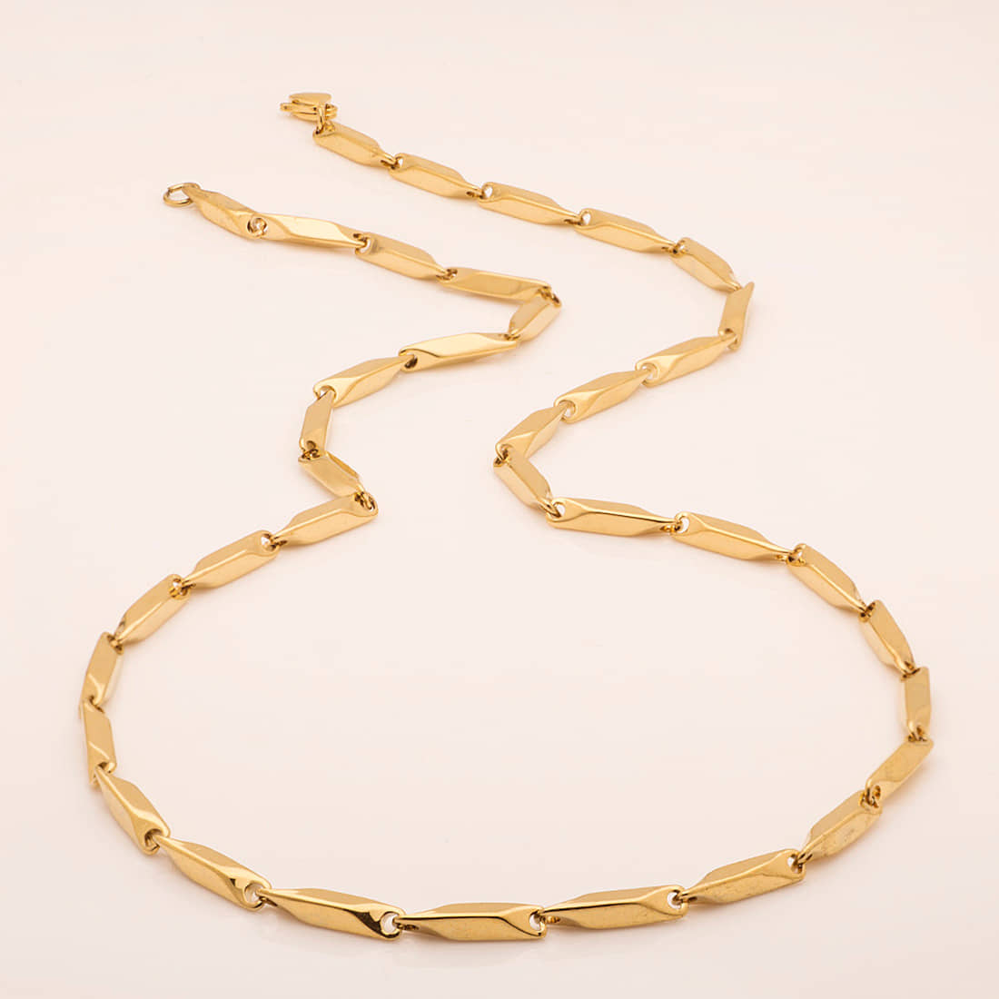 FASHION FRILL - Gold Plated Stainless Steel Chain ( Pack of 1 )