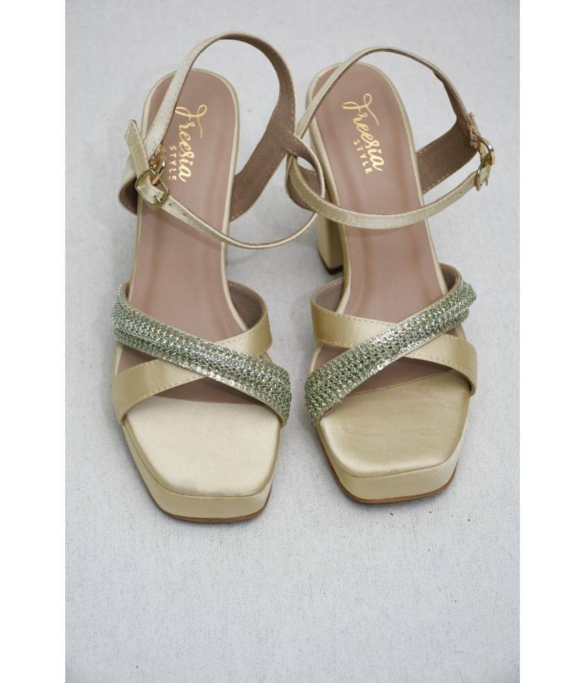 FREESIA STYLE Brown Floater Sandals     			FREESIA STYLE Brown Floater Sandals