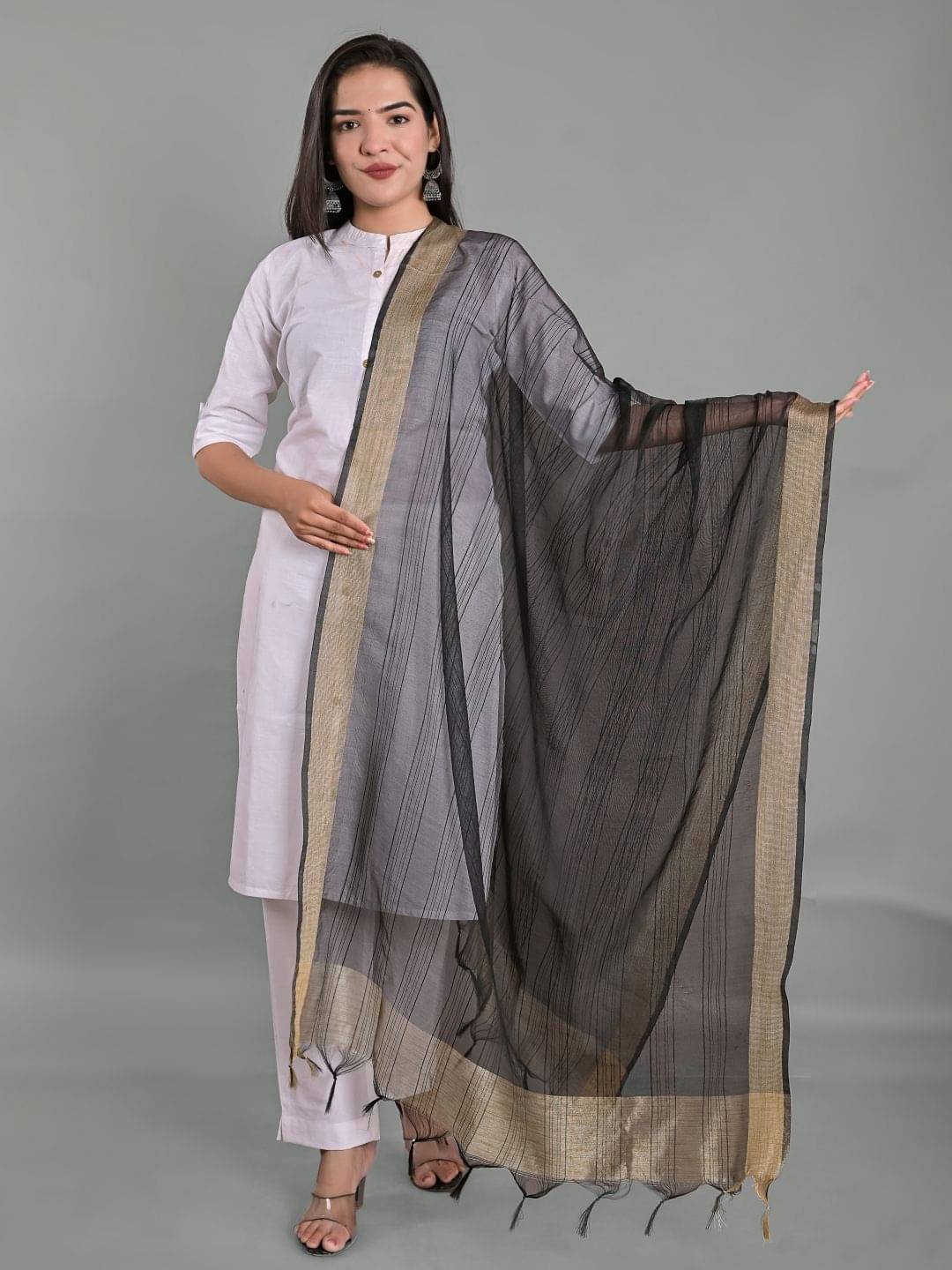 Apratim - Black Chanderi Women's Dupatta - ( Pack of 1 ) Apratim - Black Chanderi Women's Dupatta - ( Pack of 1 )