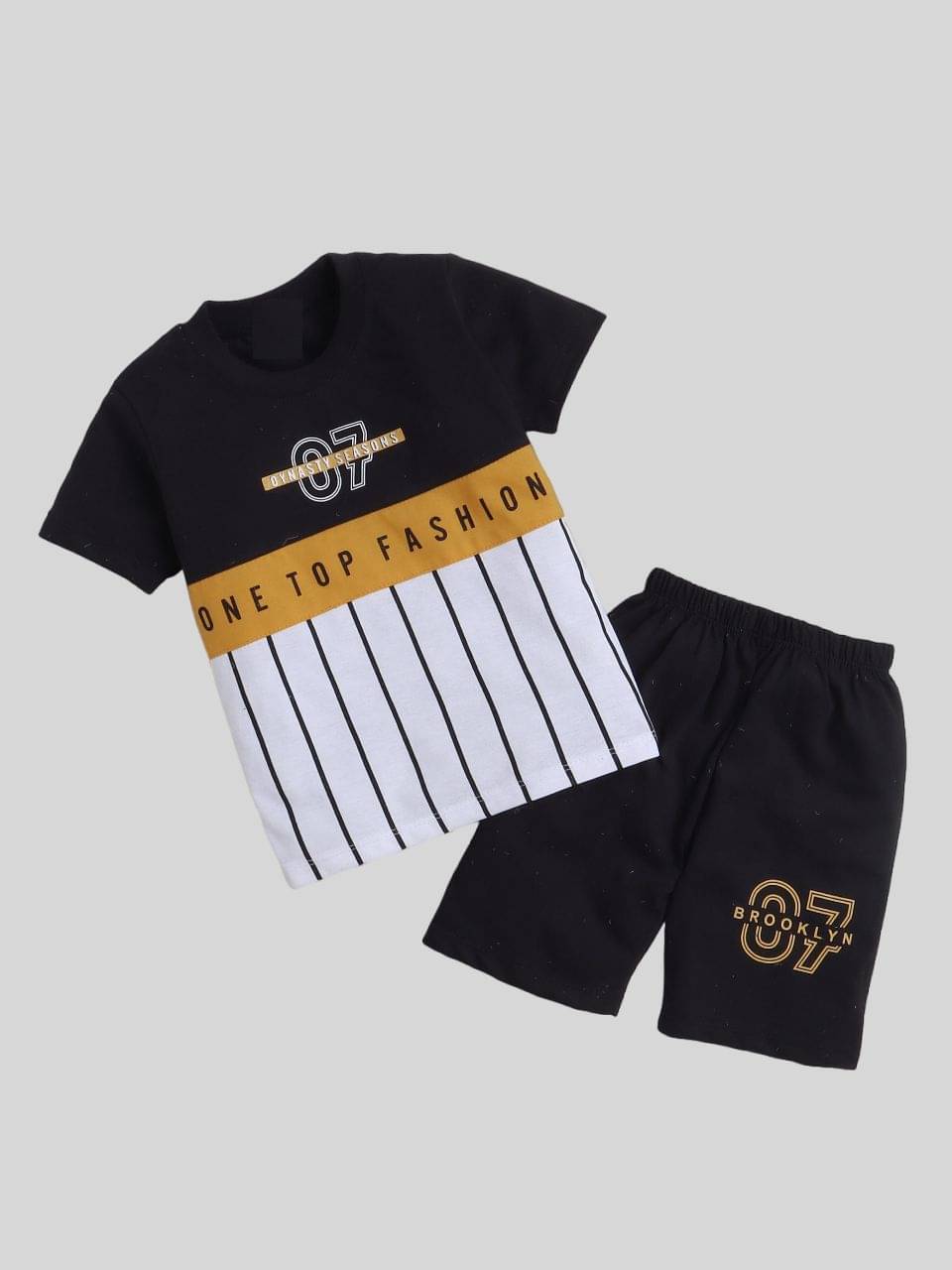     			Fourfolds Pack of 1 Baby Boys Cotton Blend T-Shirt & Shorts ( Black )