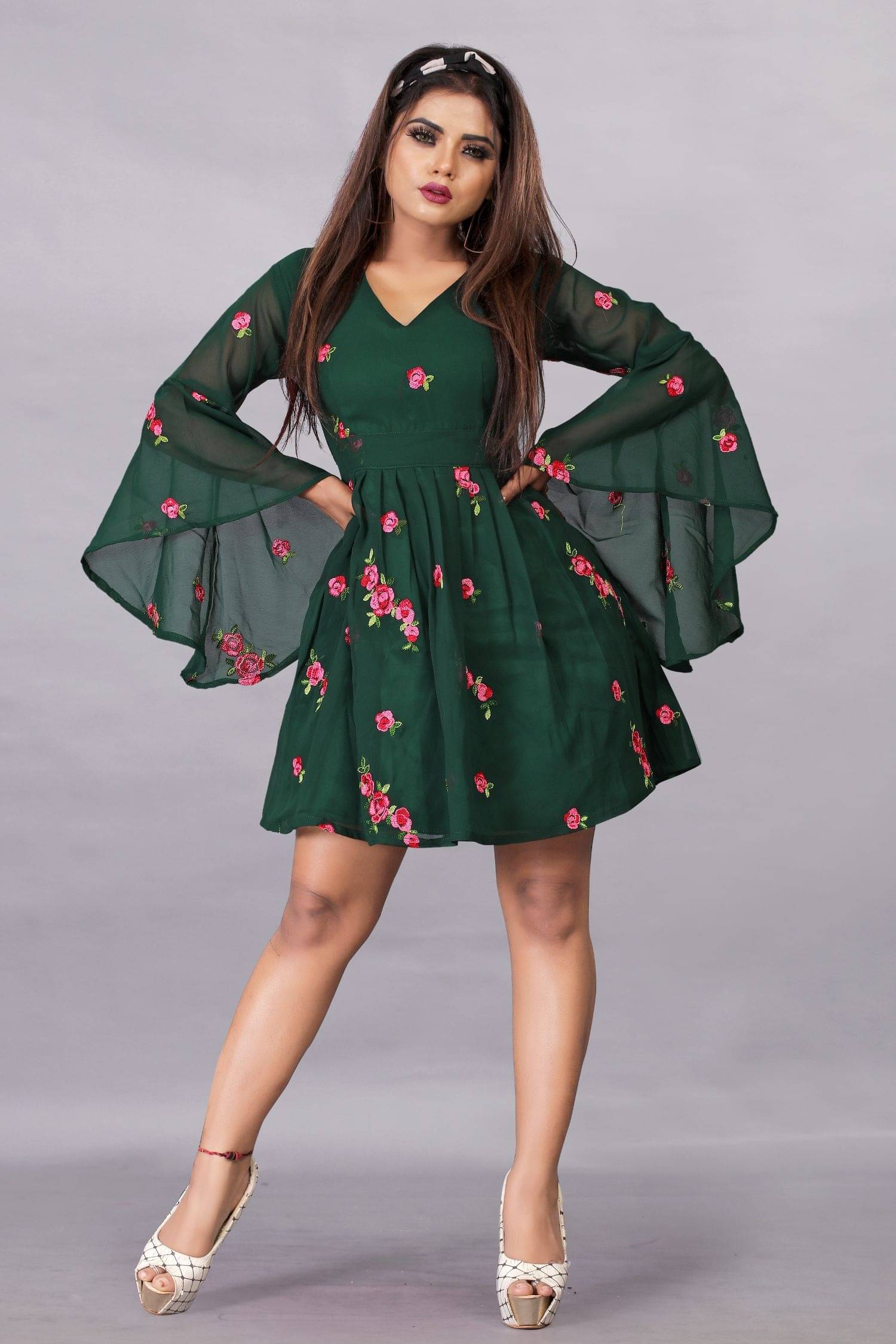 JULEE Women Georgette Printed Fit & Flare Dress ( Green ) JULEE Women Georgette Printed Fit & Flare Dress ( Green )
