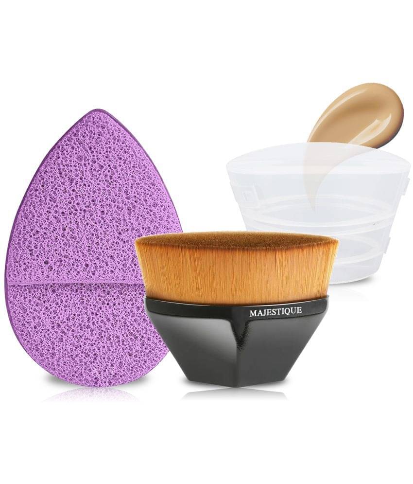 Majestique Flat Foundation Brush With Facial Cleaning Sponge (Pack Of 2) Color May Vary Majestique Flat Foundation Brush With Facial Cleaning Sponge (Pack Of 2) Color May Vary