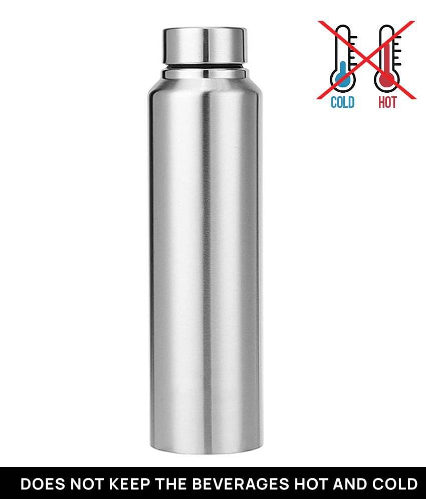    			Dynore - 900 ml Fridge Bottle Silver Fridge Water Bottle 900 mL ( Set of 1 )