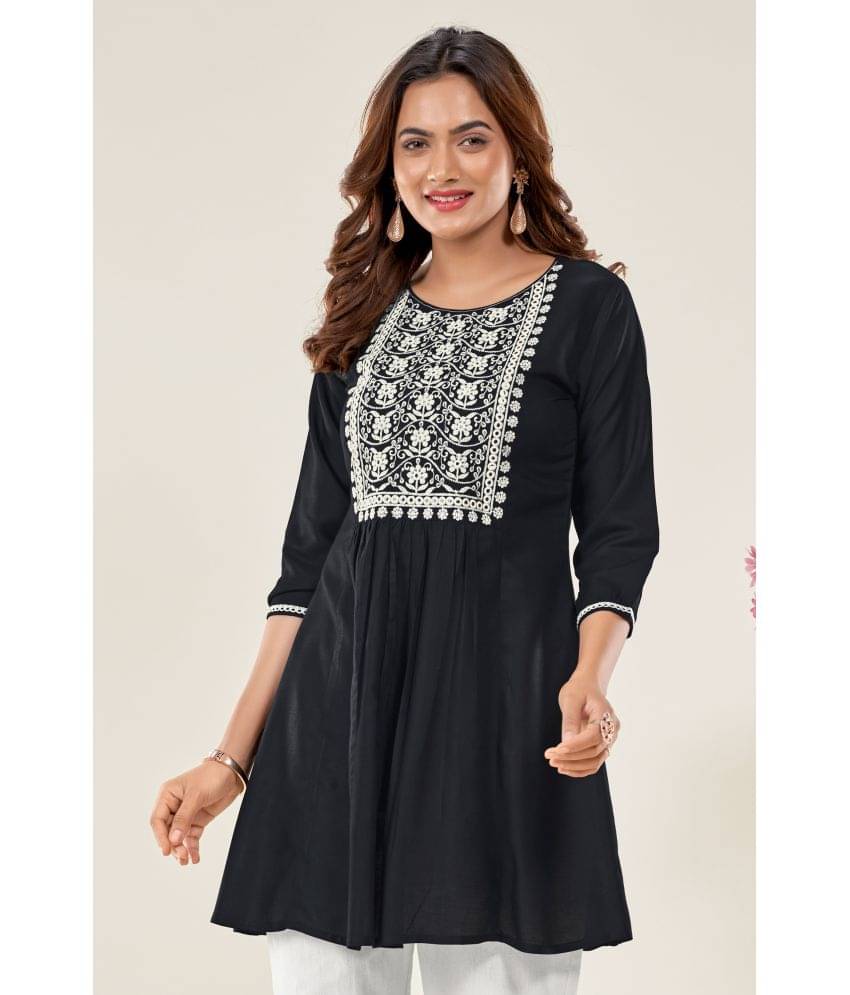 Glomee Women's Viscose Tunic ( Black ) Glomee Women's Viscose Tunic ( Black )
