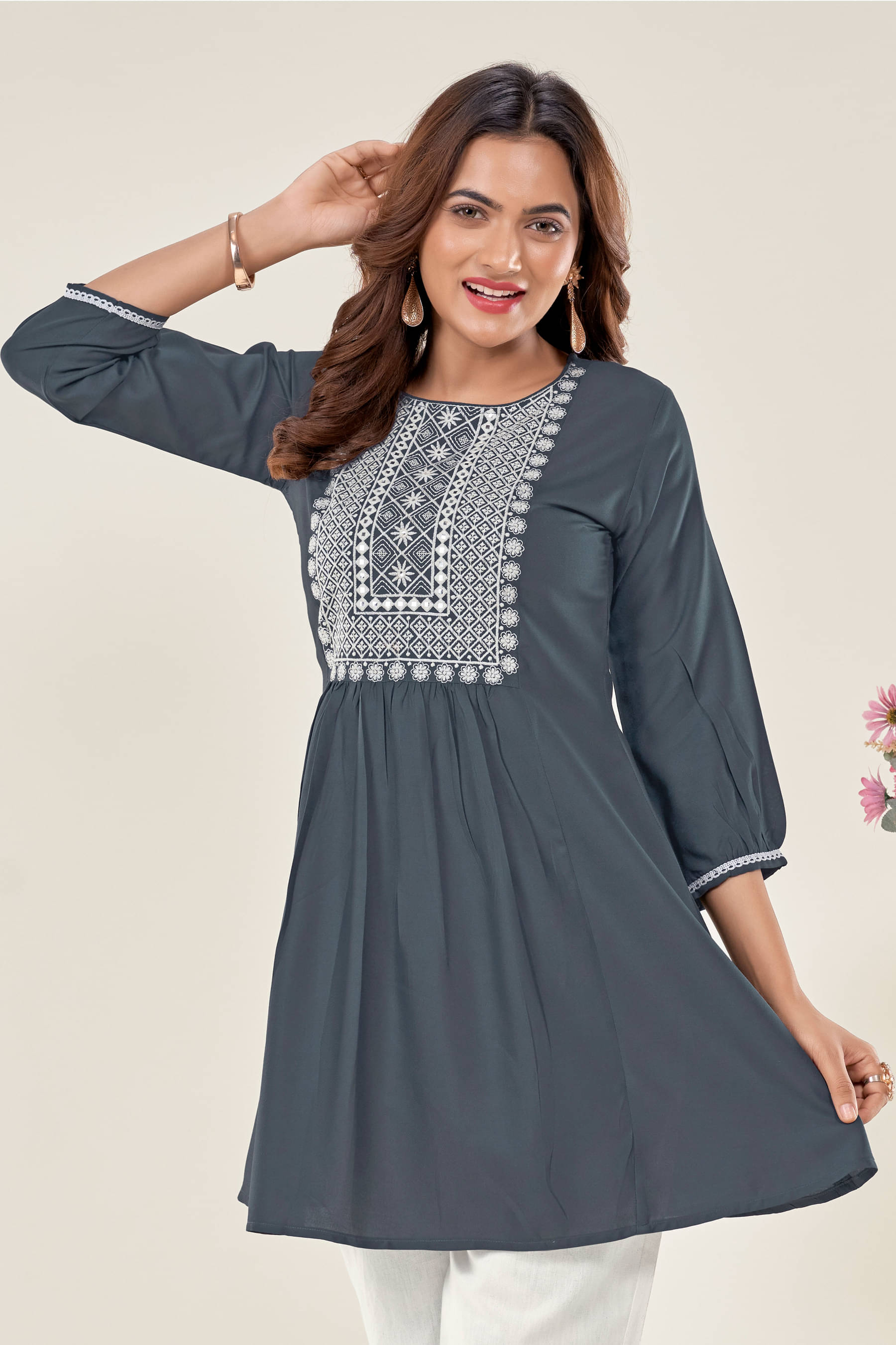     			Glomee - Grey Viscose Women's A-Line Top ( Pack of 1 )