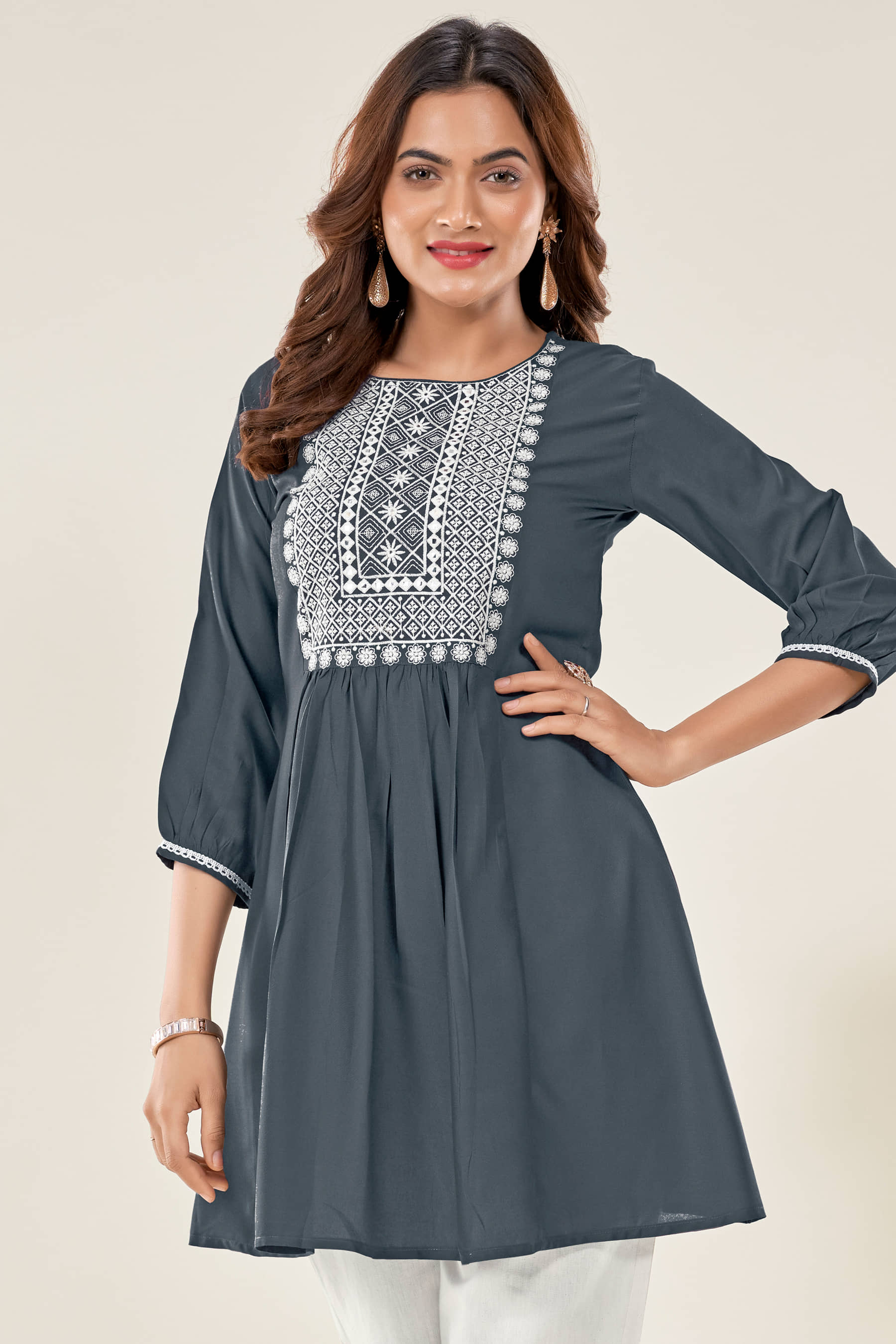 Glomee - Grey Viscose Women's Tunic ( Pack of 1 )