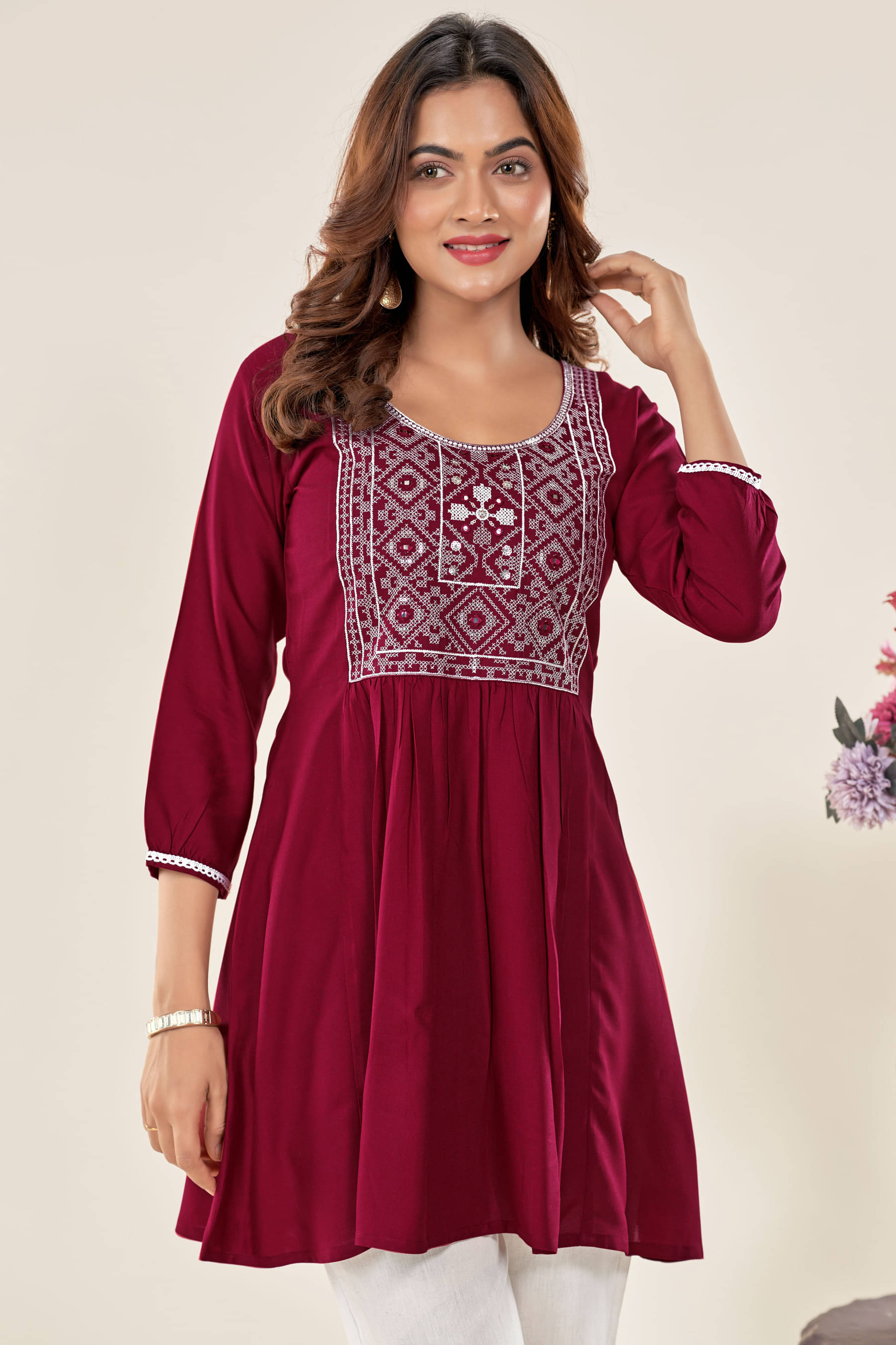     			Glomee Women's Viscose Tunic ( Maroon )