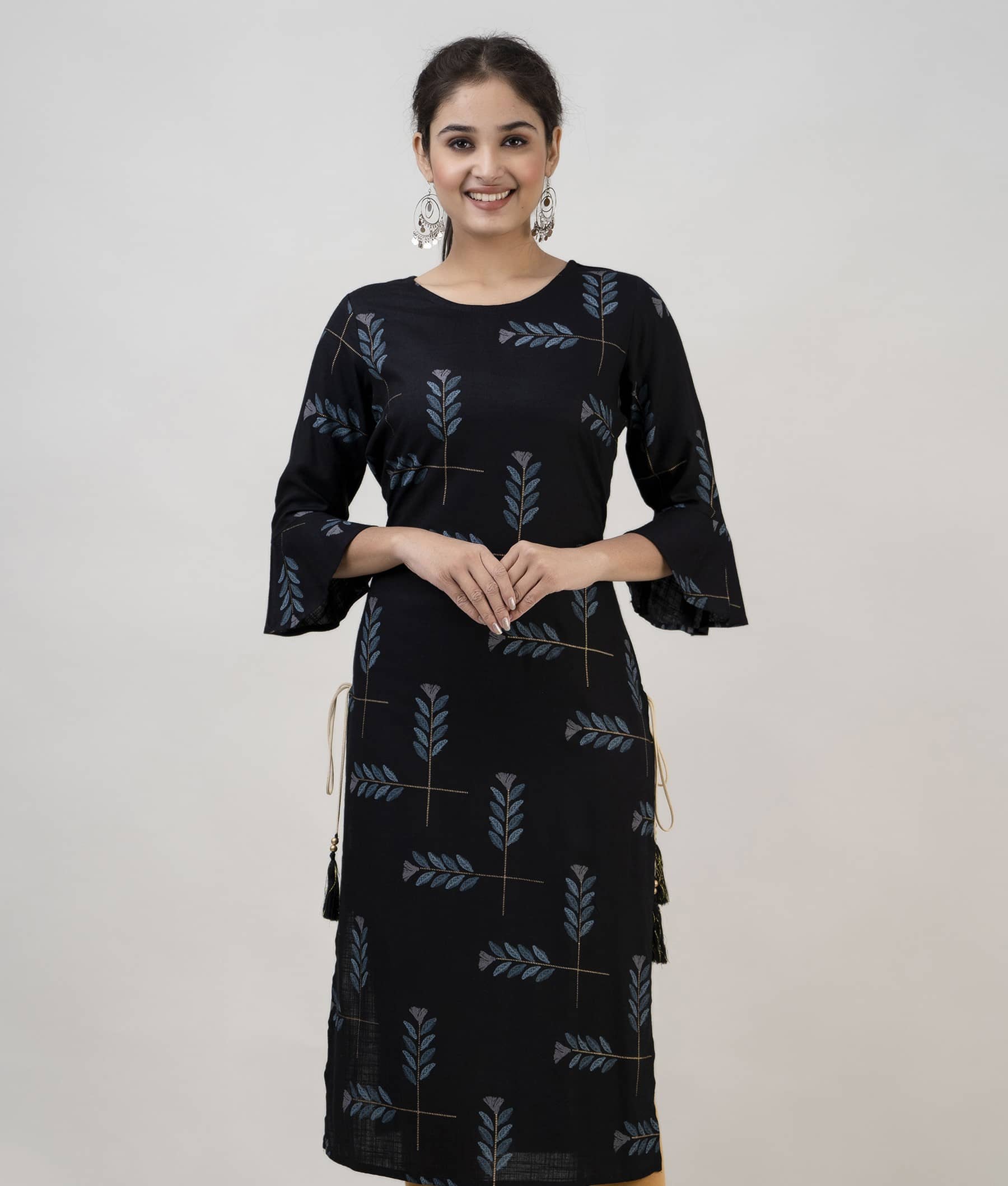 MAUKA - Black Rayon Women's Straight Kurti ( Pack of 1 ) - Kurtis, Tunics | Buy online on ZillyBuy