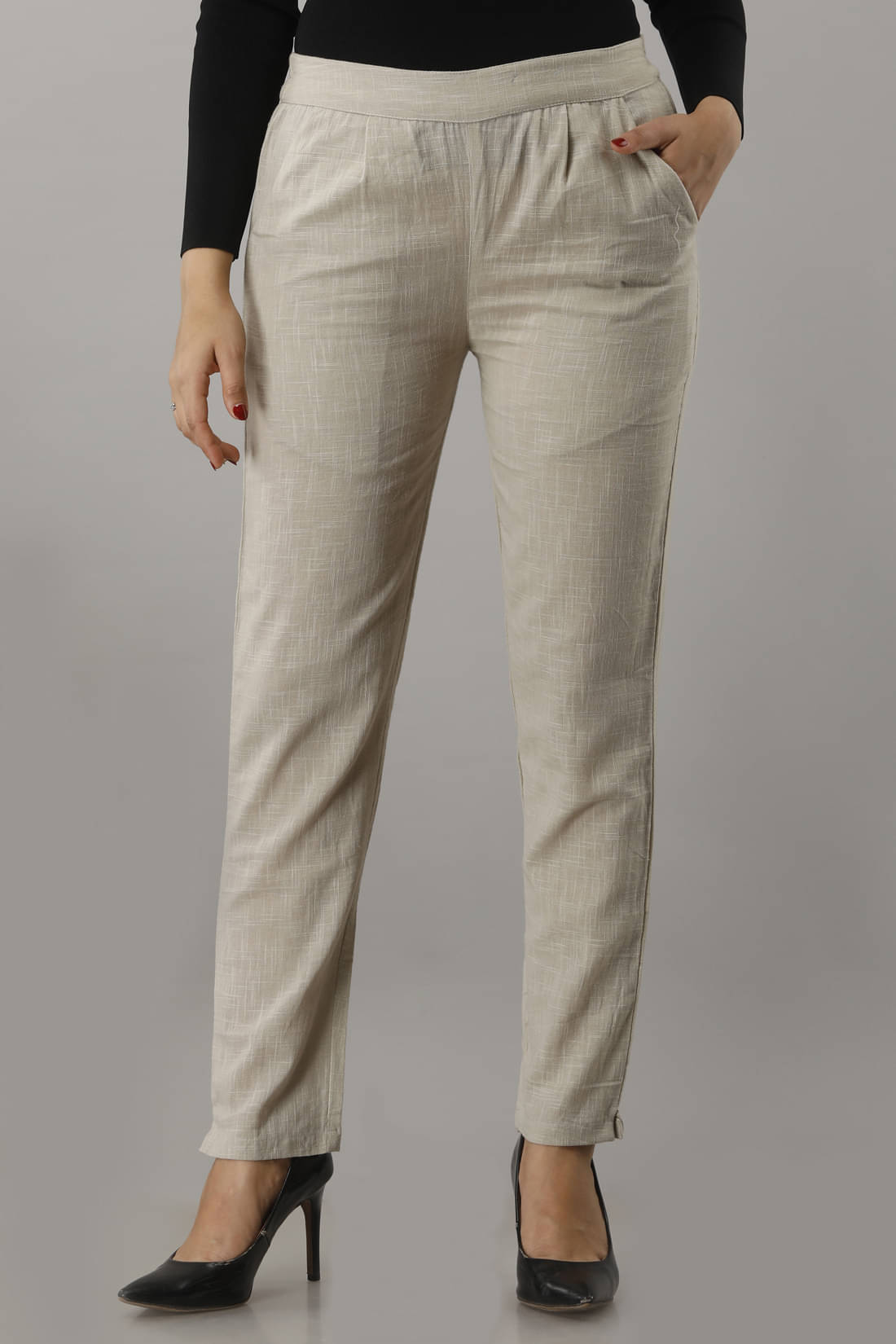     			NeshamaKurti - Beige Cotton Regular Women's Casual Pants ( Pack of 1 )