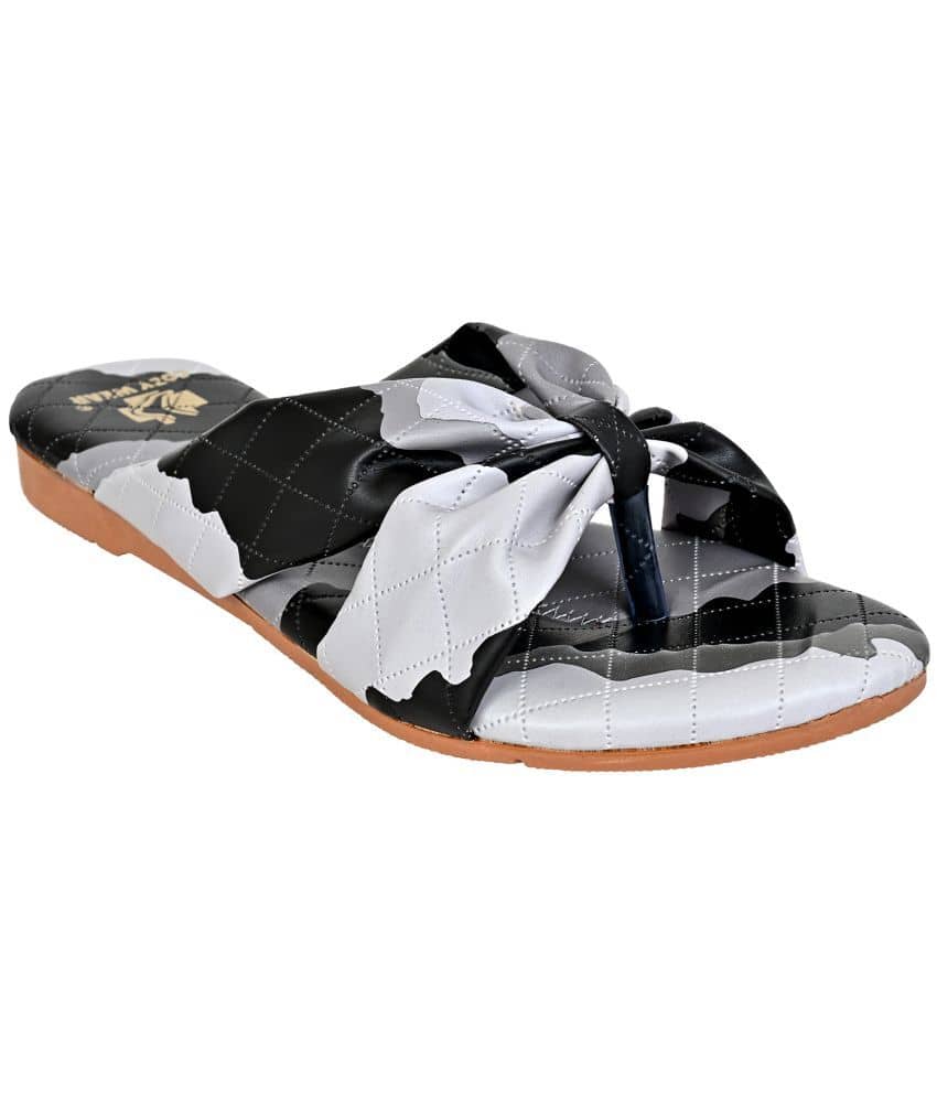 Cozy Wear - Gray Women's Flats