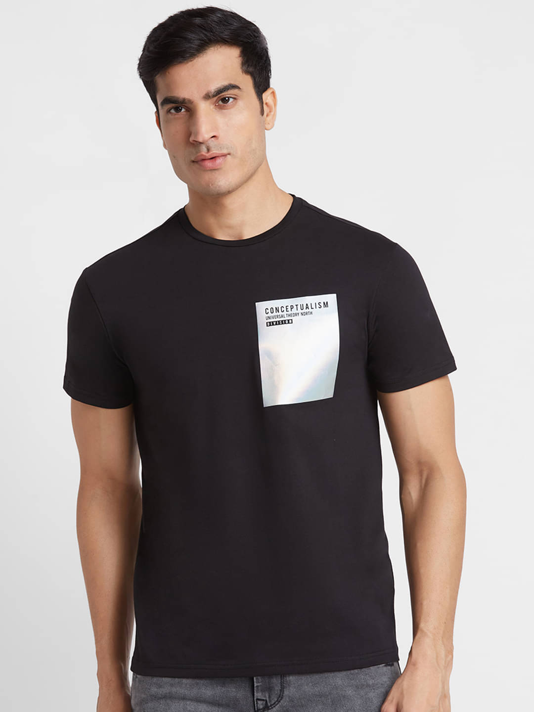     			Globus - Black 100% Cotton Regular Fit Men's T-Shirt ( Pack of 1 )