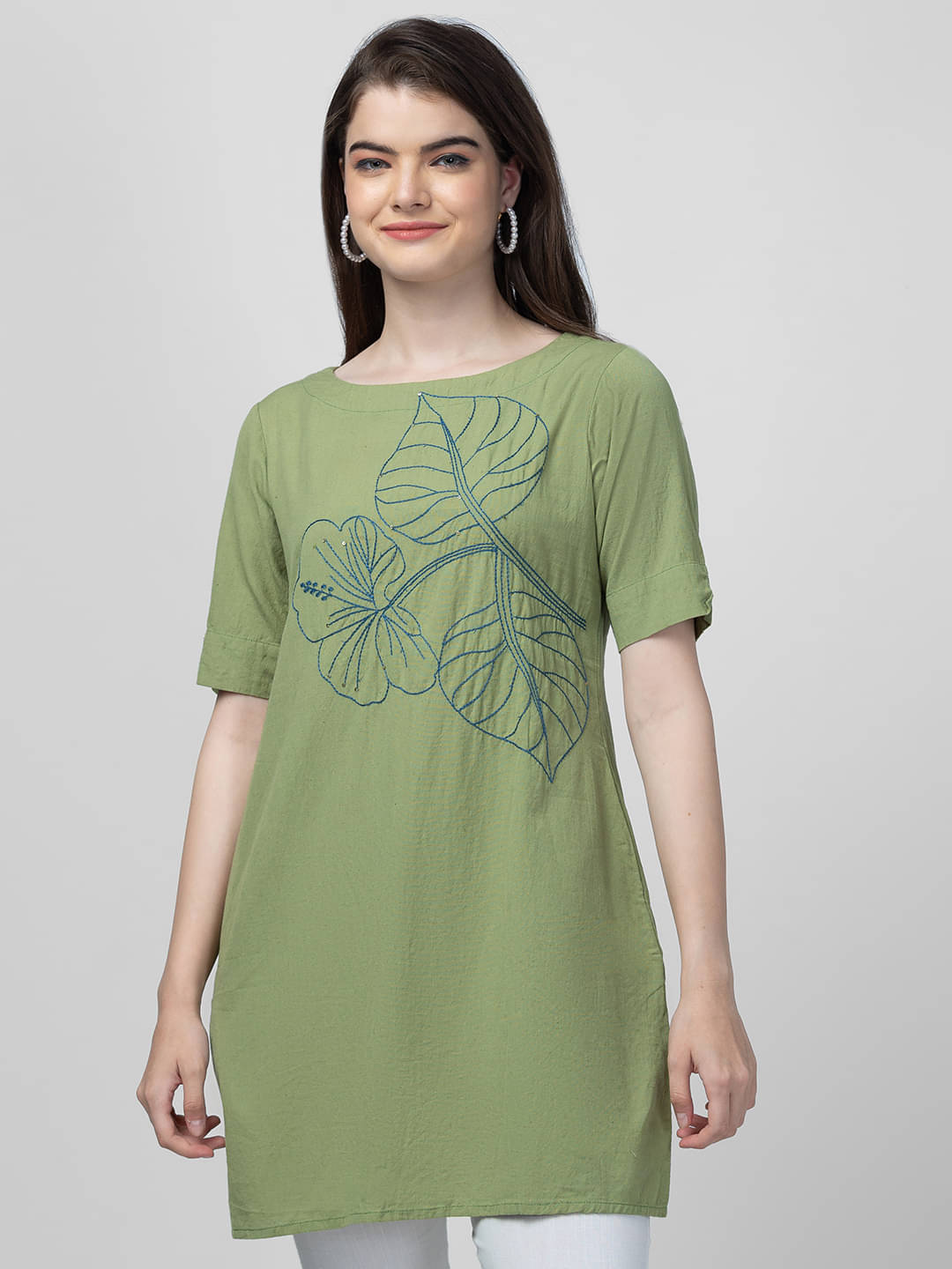     			Globus - Green Cotton Women's Tunic ( Pack of 1 )