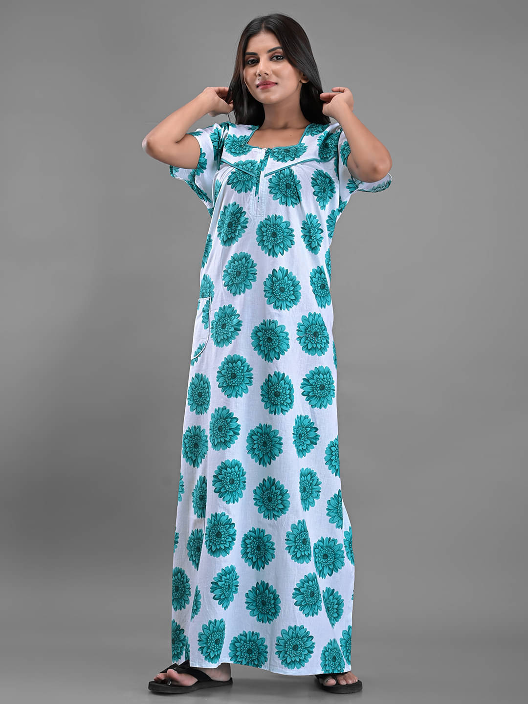     			Apratim - White Cotton Women's Nightwear Regular Night Dress ( Pack of 1 )
