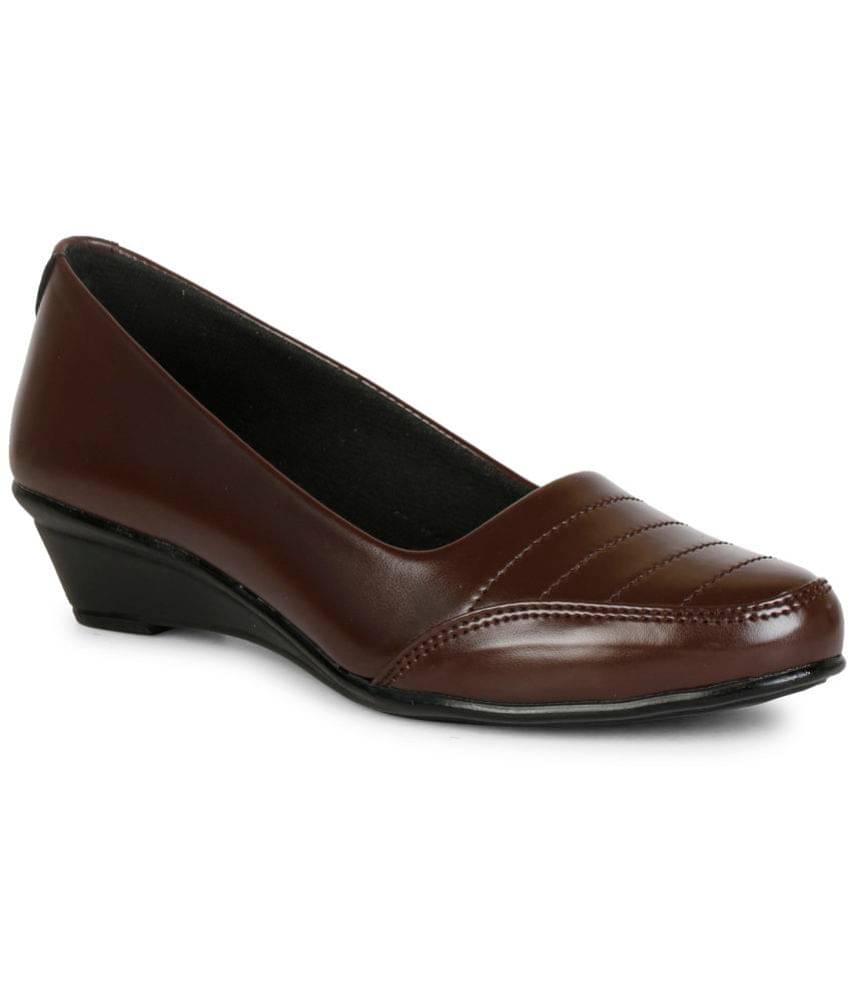     			Ishransh - Brown Women's Formal Ballerinas
