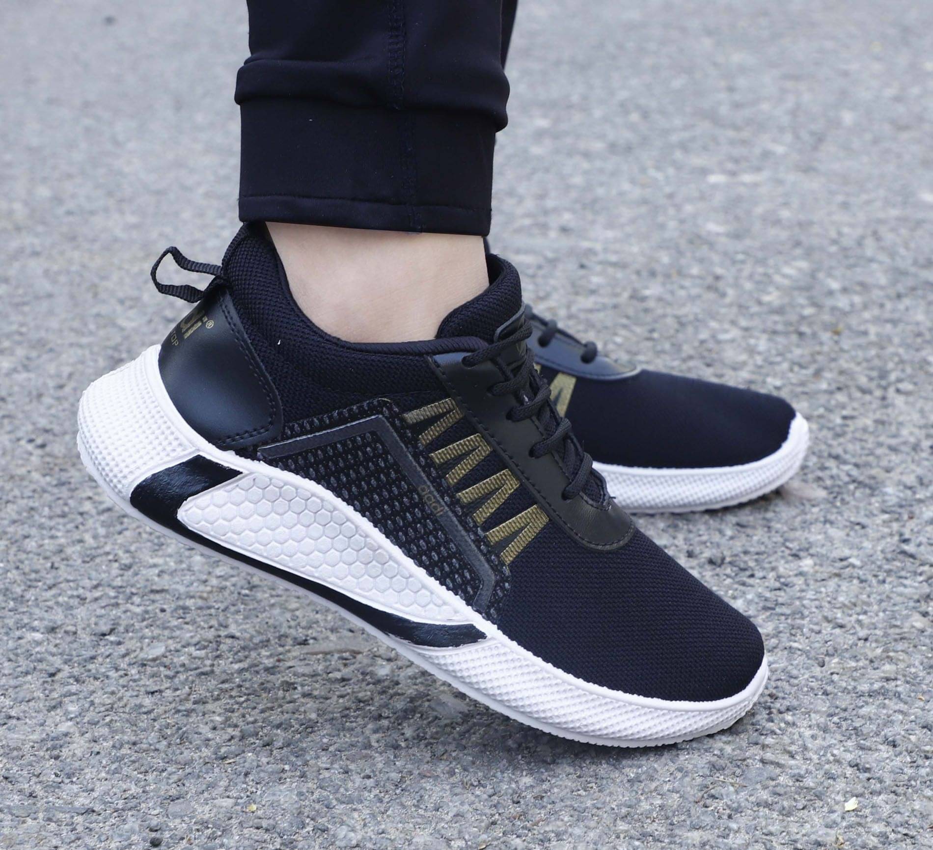     			Port Men's Black Running Shoes