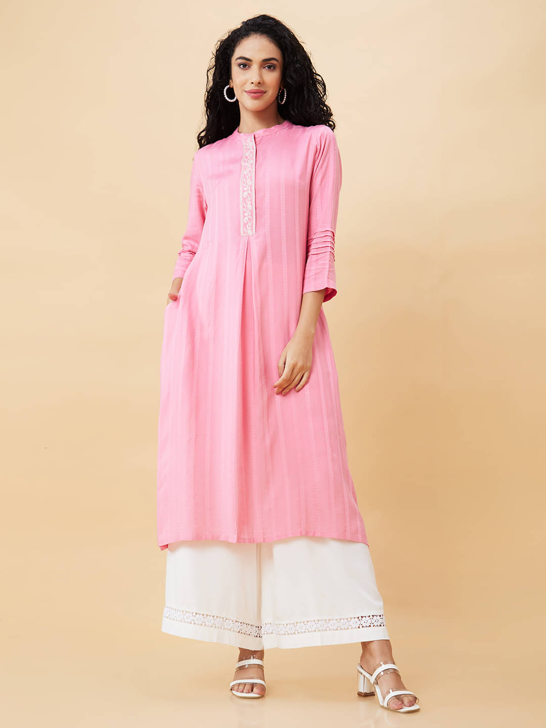 Globus - Pink Polyester Women's Straight Kurti ( Pack of 1 )     			Globus - Pink Polyester Women's Straight Kurti ( Pack of 1 )