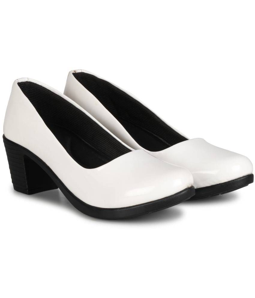     			Commander - White Women's Pumps Heels