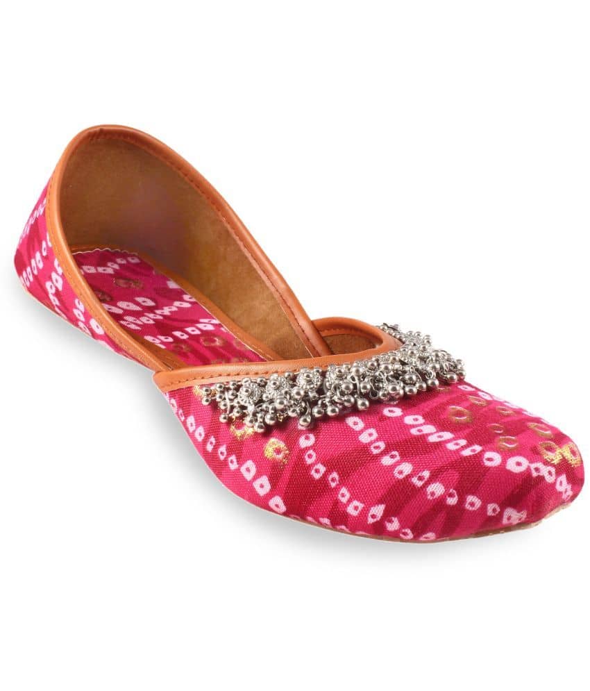 Apratim - Pink Women's Mojaris - Ethnic Shoes | Buy online on ZillyBuy