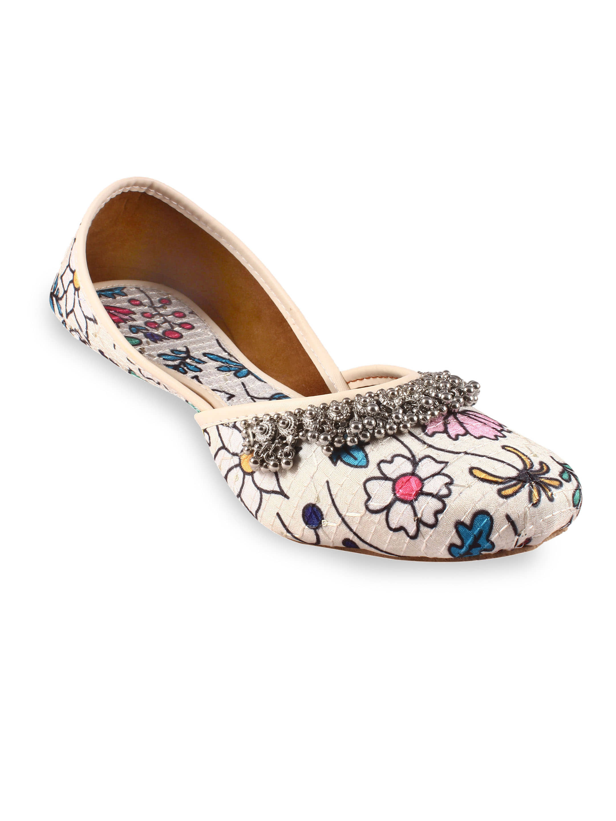 Apratim - White Women's Mojaris - Ethnic Shoes | Buy online on ZillyBuy