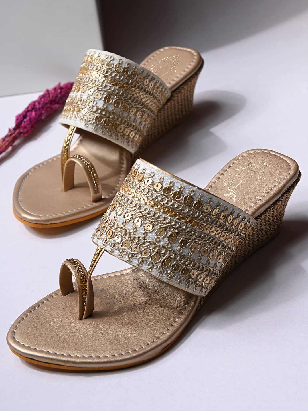 Shoetopia Girls Golden Heels