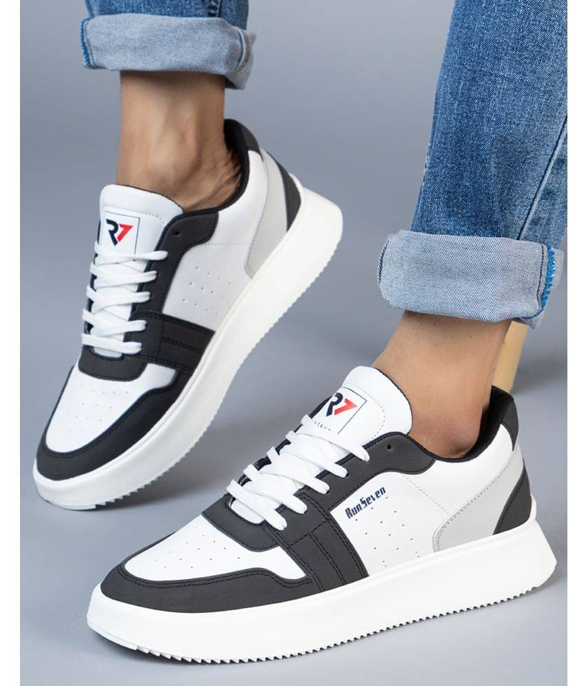     			RUN SEVEN Black Men's Sneakers