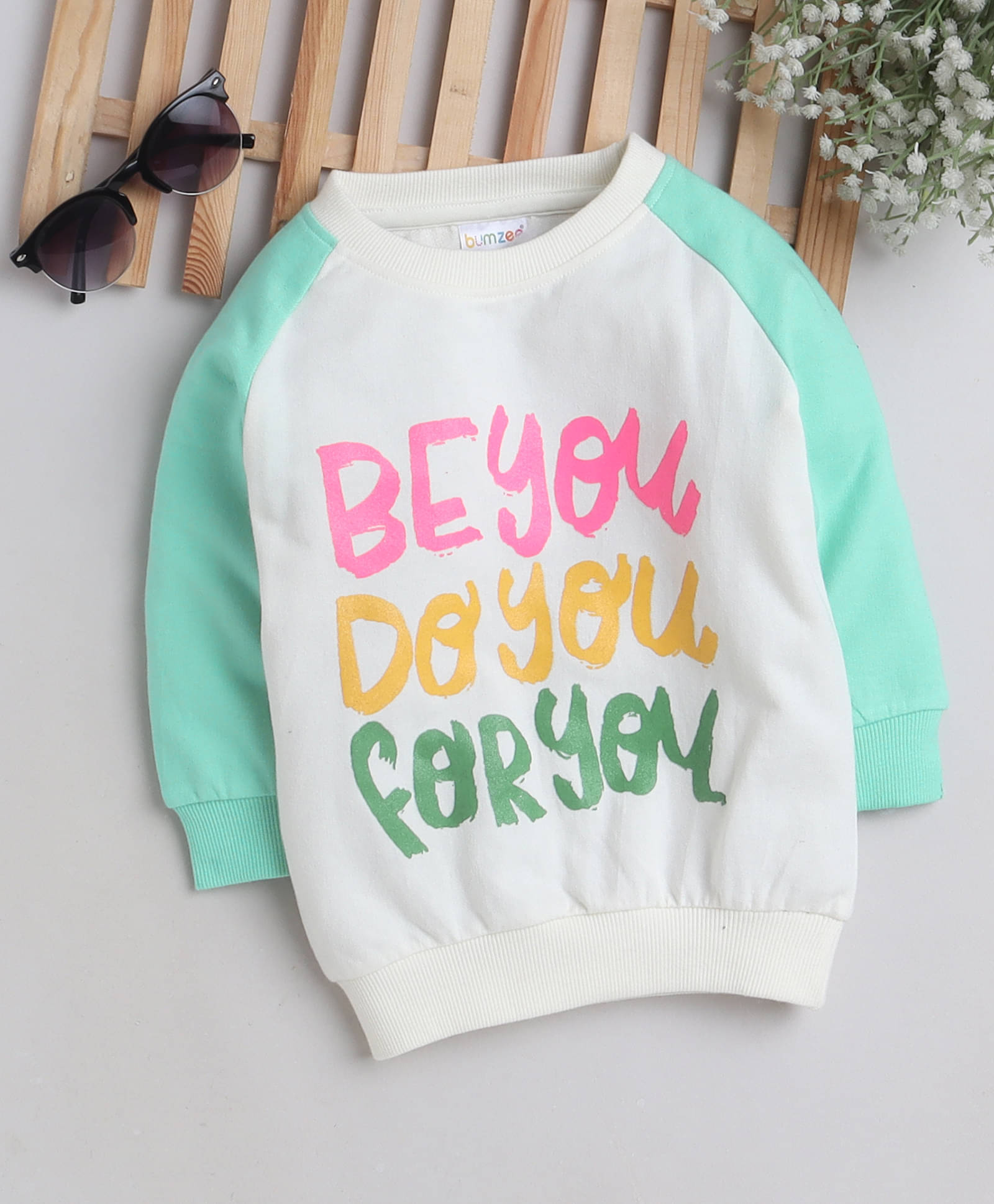     			BUMZEE White & Green Girls Full Sleeves Sweatshirt Age - 12-18 Months