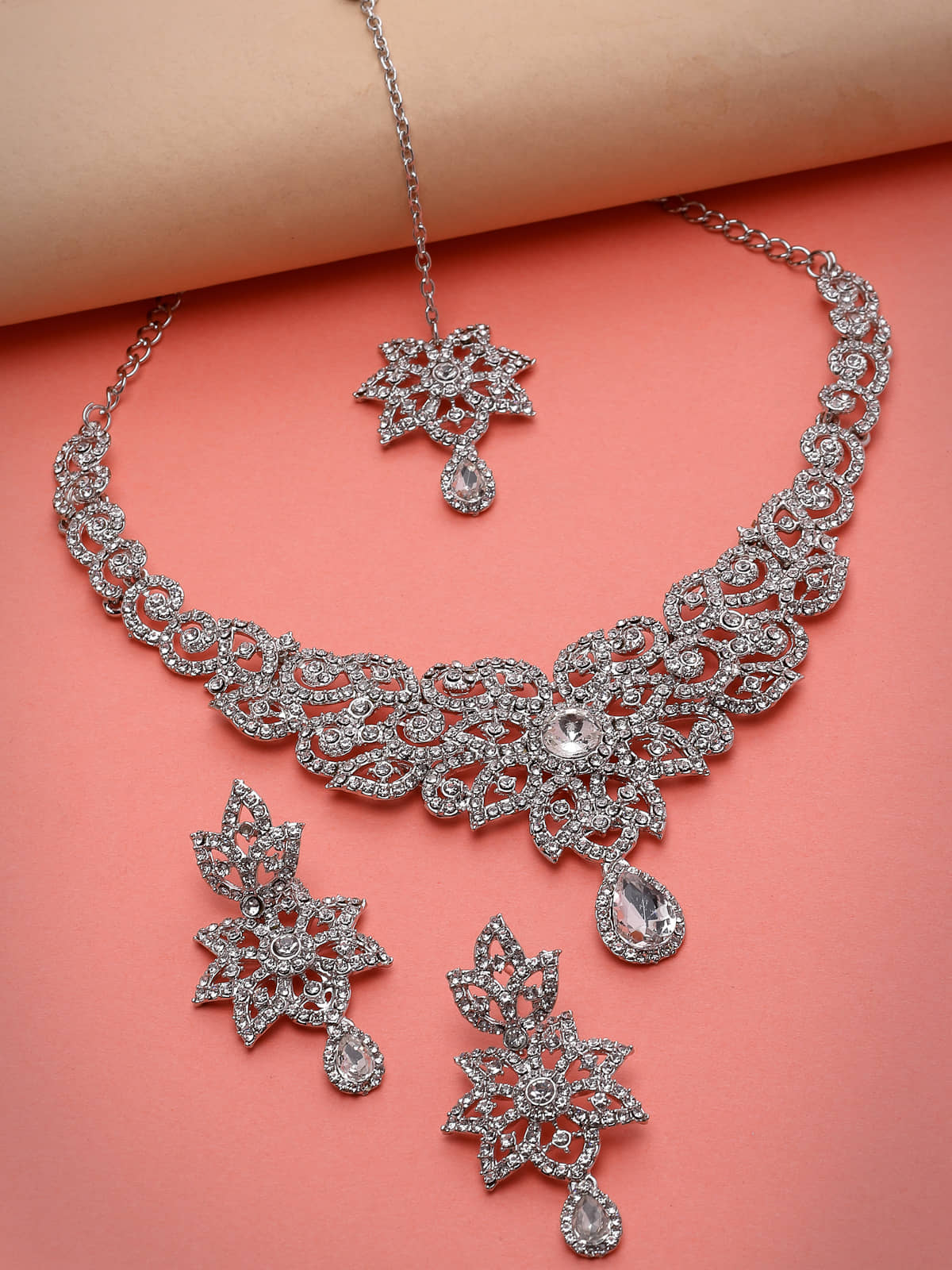 Sukkhi Silver Alloy Necklace Set ( Pack of 1 )