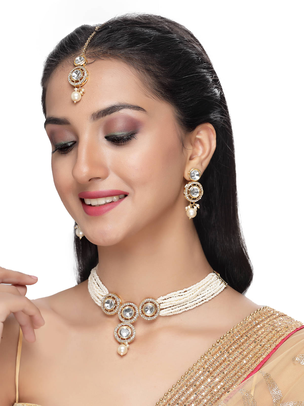     			Sukkhi White Alloy Necklace Set ( Pack of 1 )
