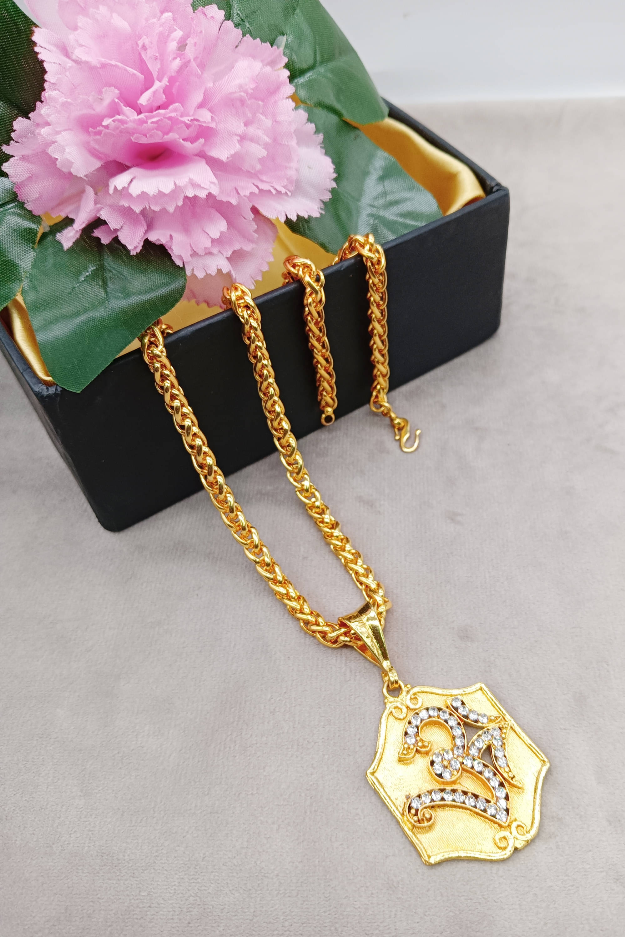 JIPPA Gold Pendant set ( Pack of 1 ) JIPPA Gold Pendant set ( Pack of 1 )