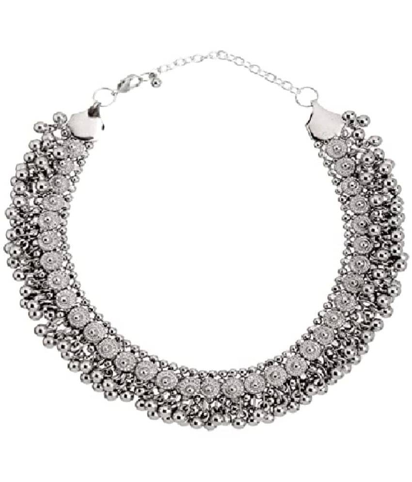     			PUJVI - Silver Brass Necklace ( Pack of 1 )