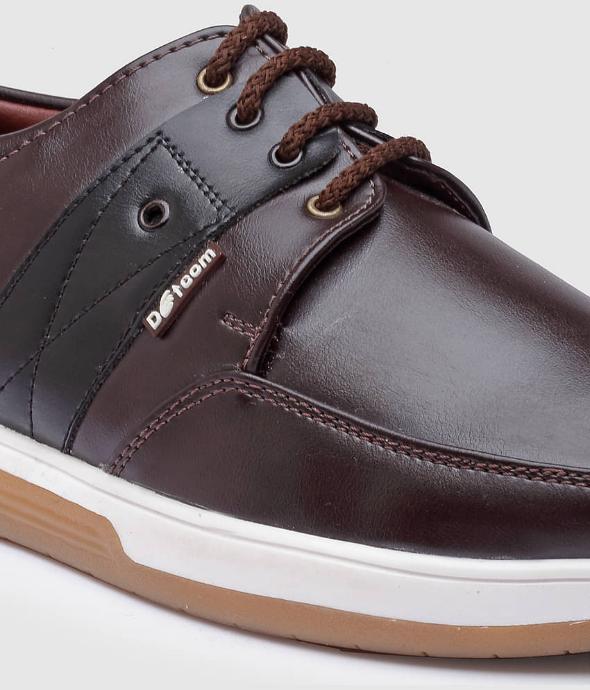 Action Lightweight Casual Shoes - Brown Men's Trekking Shoes