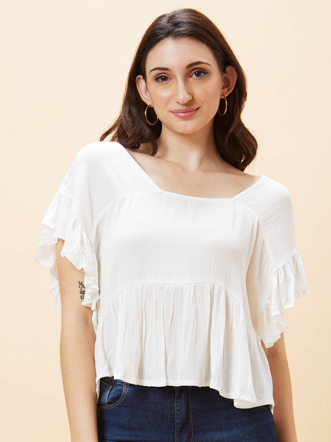     			Globus - White Viscose Women's Crop Top ( Pack of 1 )