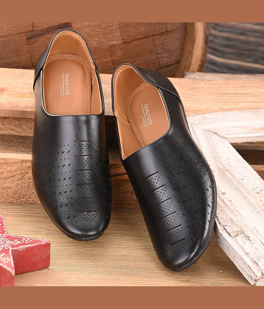 Leeport - Black Men's Jutti - Ethnic Shoes | Buy online on ZillyBuy
