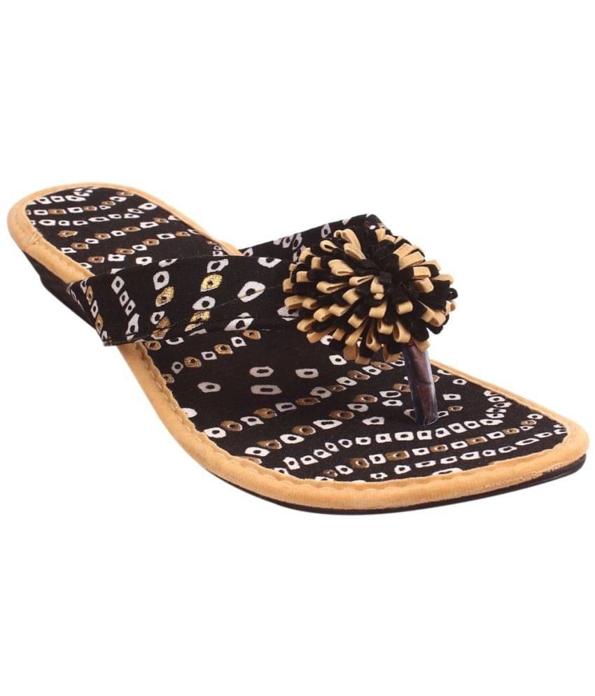     			Apratim - Black Women's Kolhapuris
