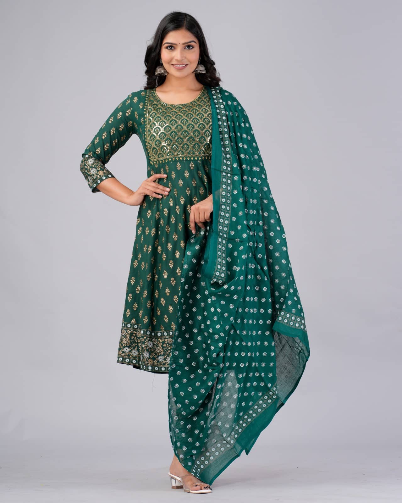 MAUKA Rayon Printed Kurti With Pants Women's Stitched Salwar Suit - Green ( Pack of 1 )