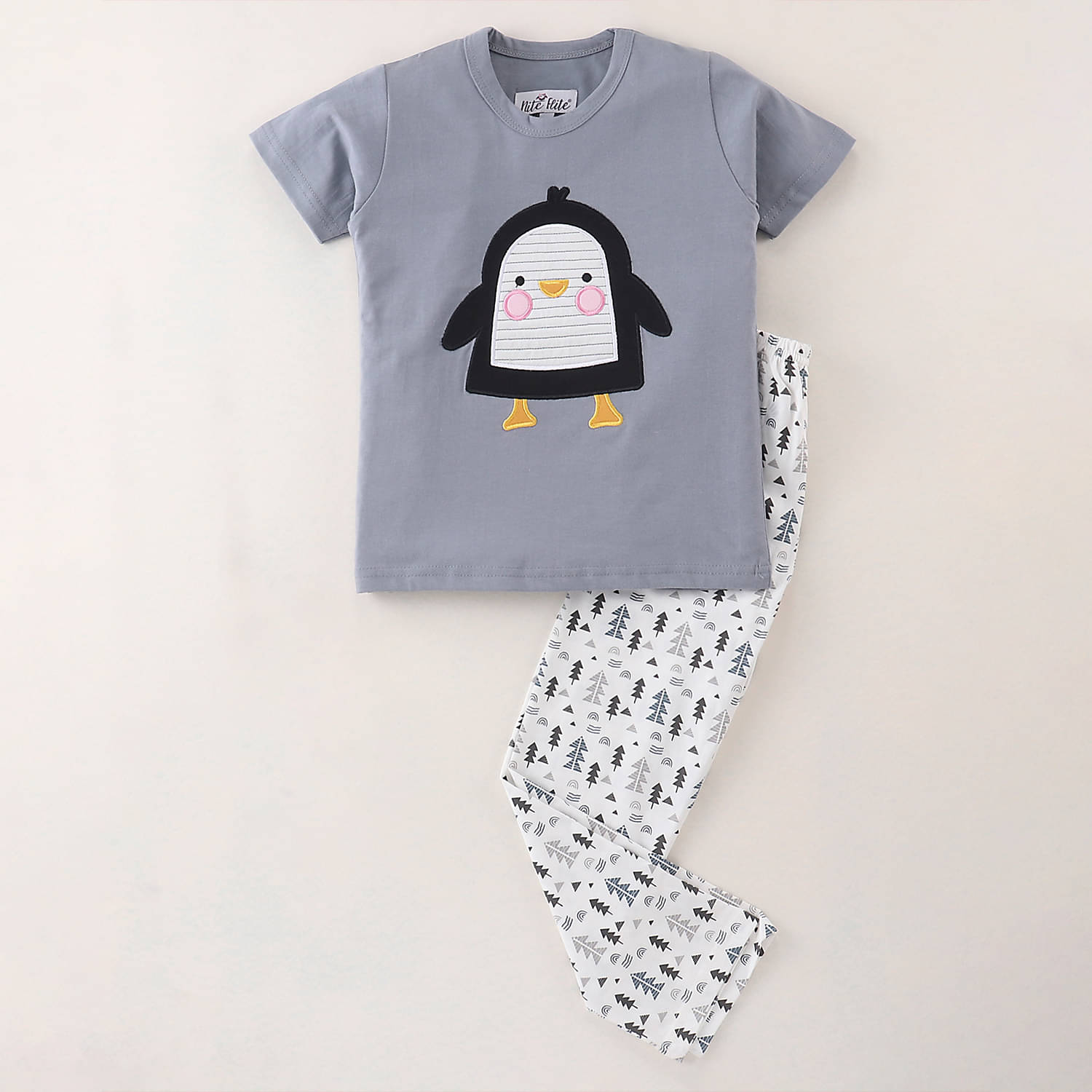     			Nite Flite Pack of 1 Girls Cotton Nightsuit Set ( Multi Color )