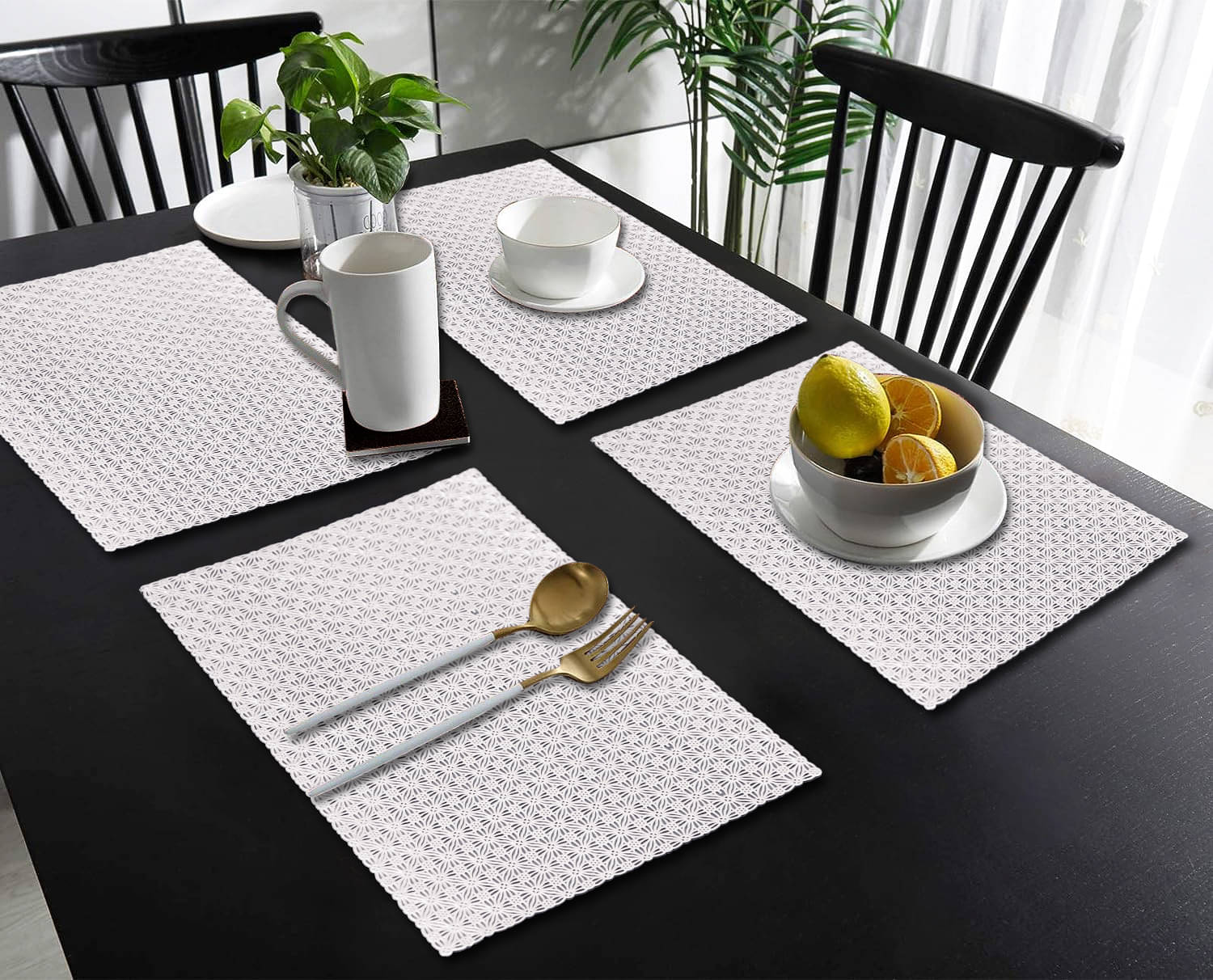     			PVC Floral Rectangle Table Mats ( 45 cm x 30 cm ) Pack of 4 - Silver