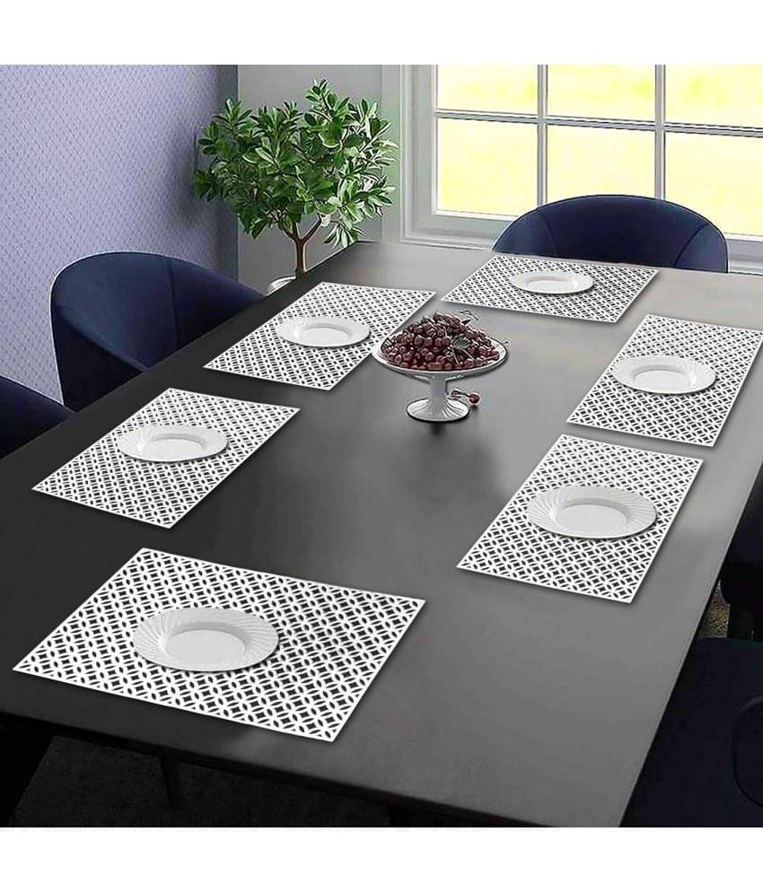 PVC Geometric Rectangle Table Mats ( 45 cm x 30 cm ) Pack of 6 - Silver PVC Geometric Rectangle Table Mats ( 45 cm x 30 cm ) Pack of 6 - Silver