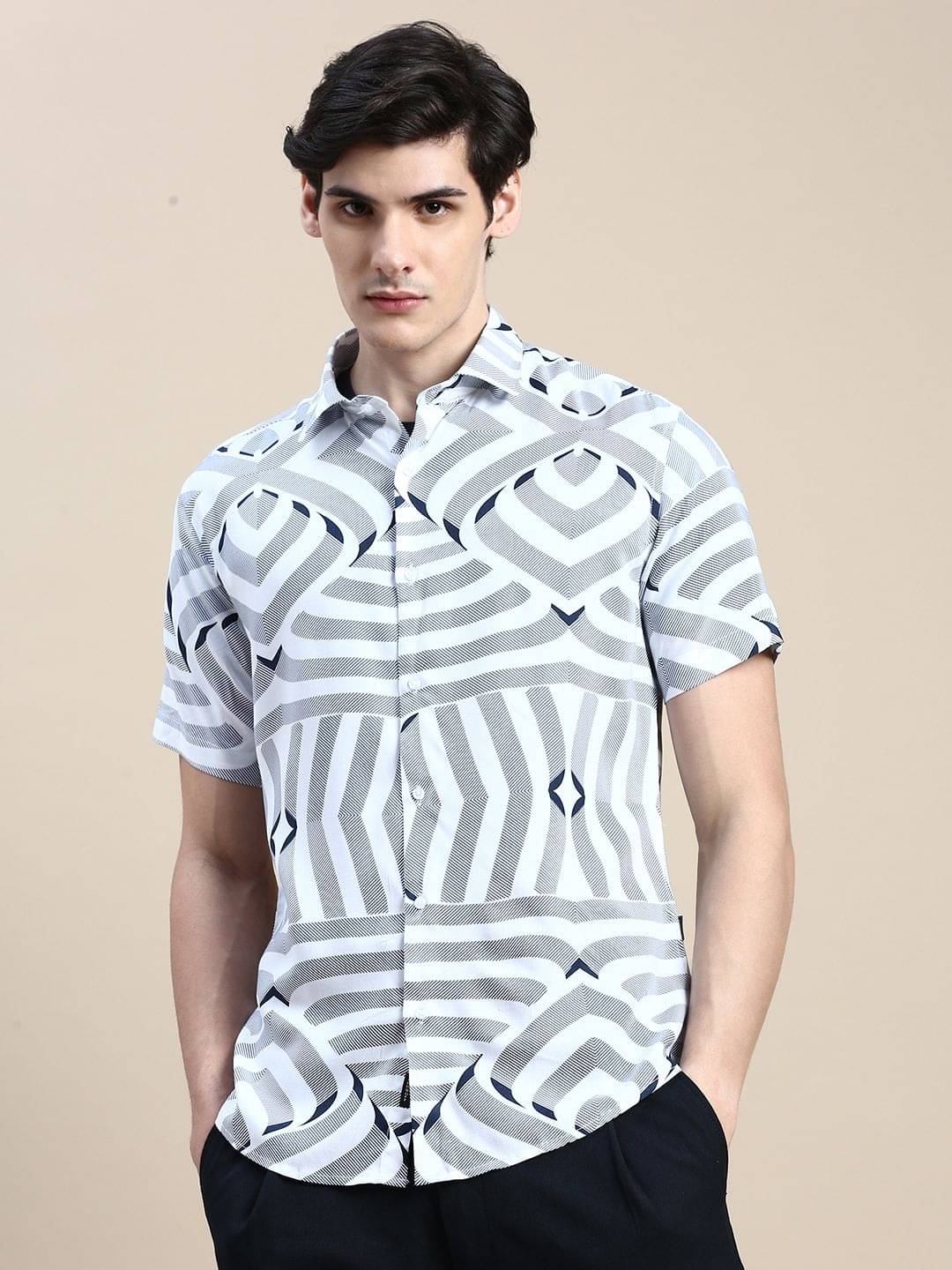     			Showoff Cotton Blend Regular Fit Printed Half Sleeves Men's Casual Shirt - White ( Pack of 1 )
