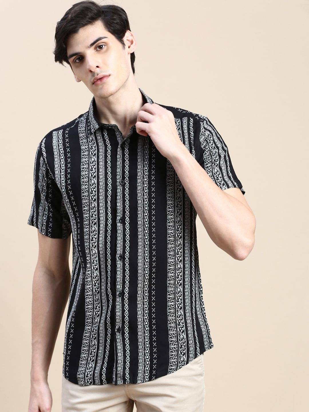 Showoff Cotton Blend Regular Fit Printed Half Sleeves Men's Casual Shirt - Black ( Pack of 1 ) Showoff Cotton Blend Regular Fit Printed Half Sleeves Men's Casual Shirt - Black ( Pack of 1 )