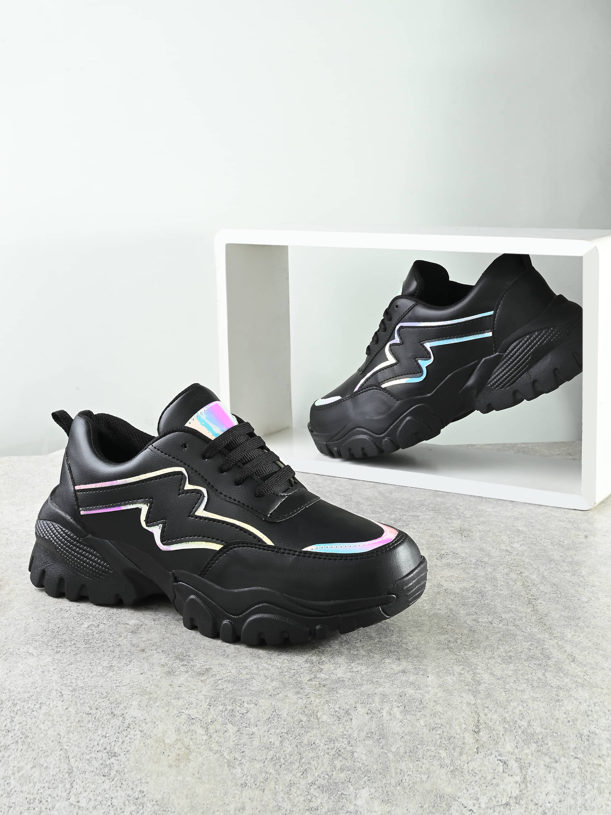     			Big Fox - Black Women's Sneakers
