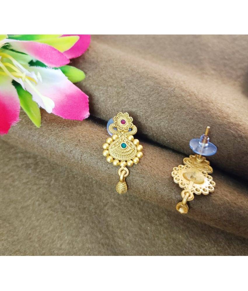     			JIPPA Golden Stud Earrings ( Pack of 1 )