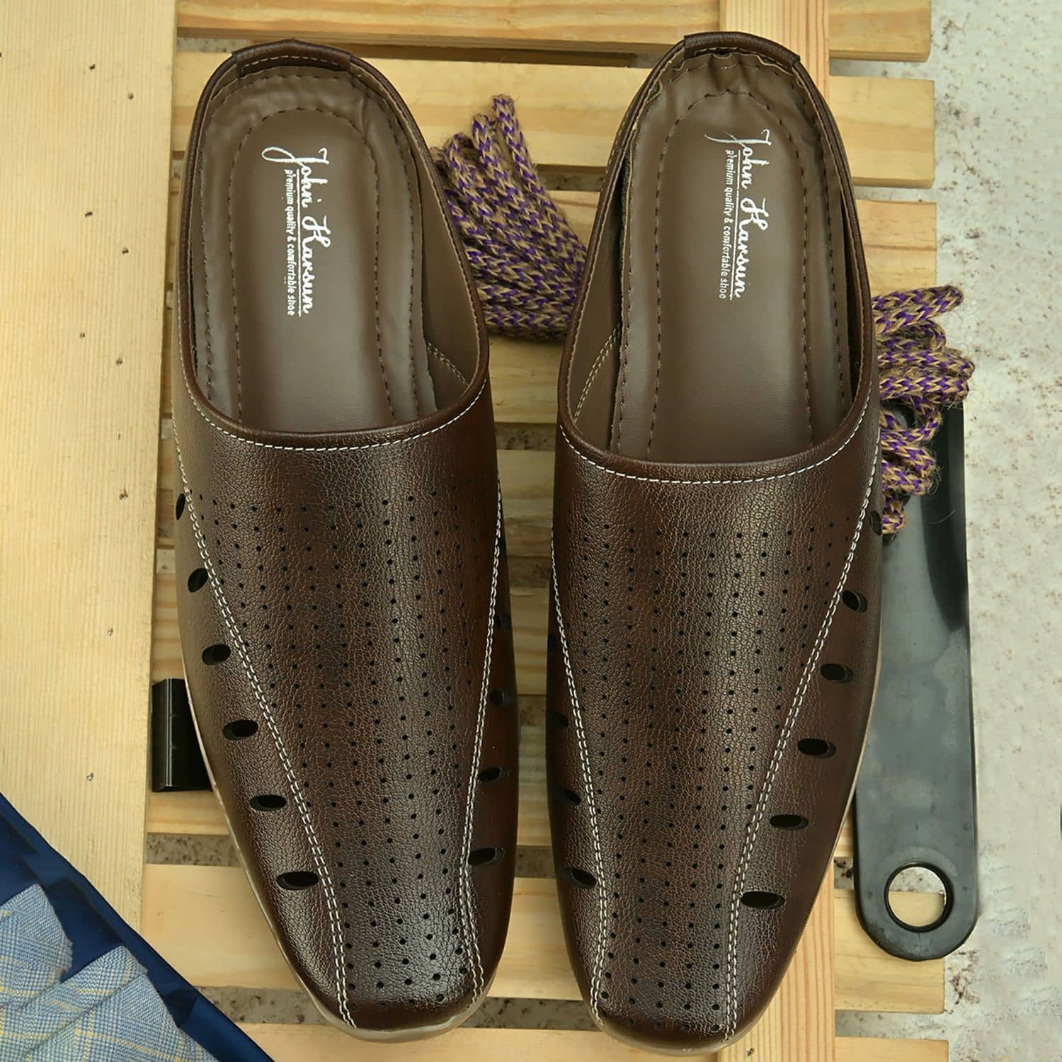 John Karsun - Black Men's Toe covered Flip Flop