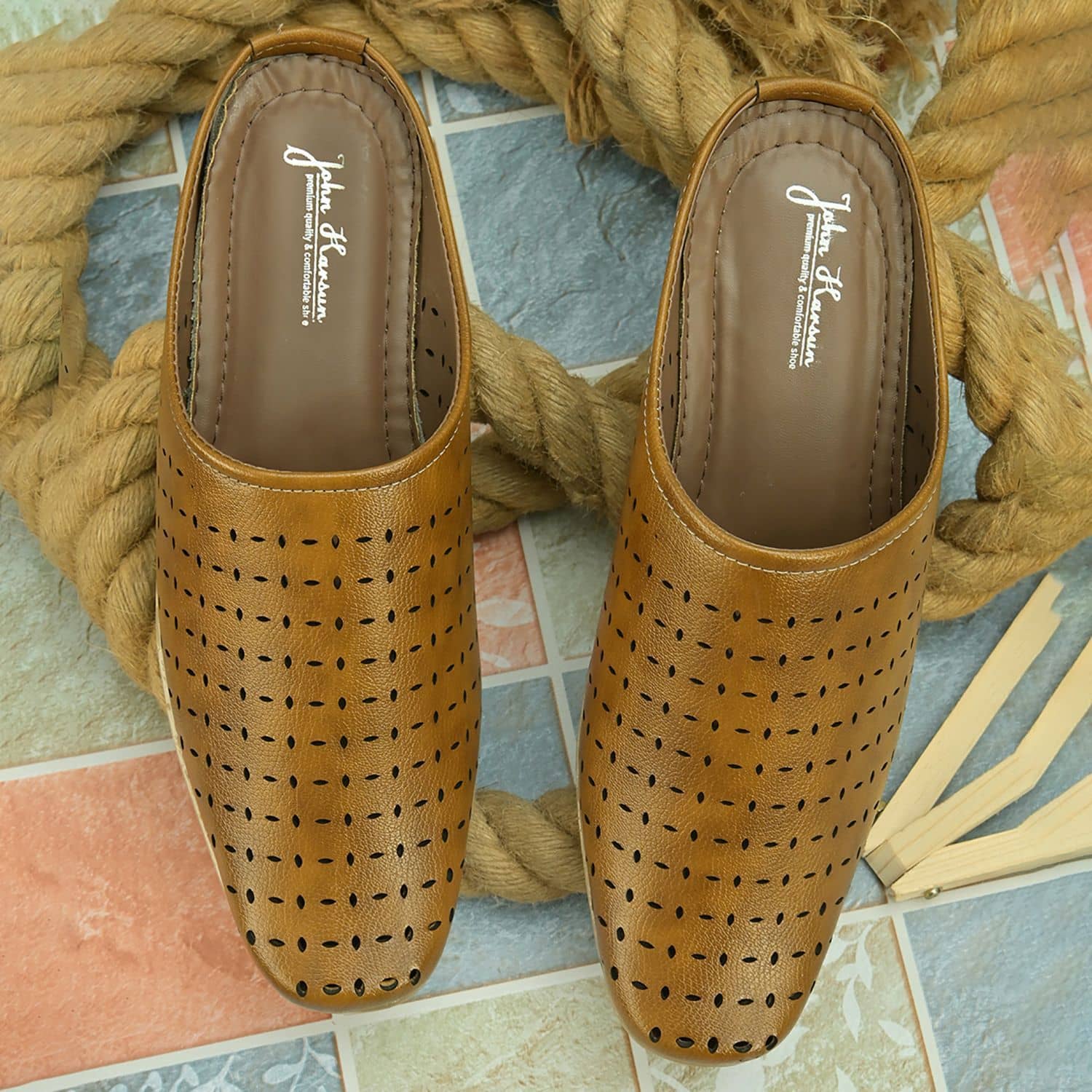 John Karsun - Black Men's Toe covered Flip Flop
