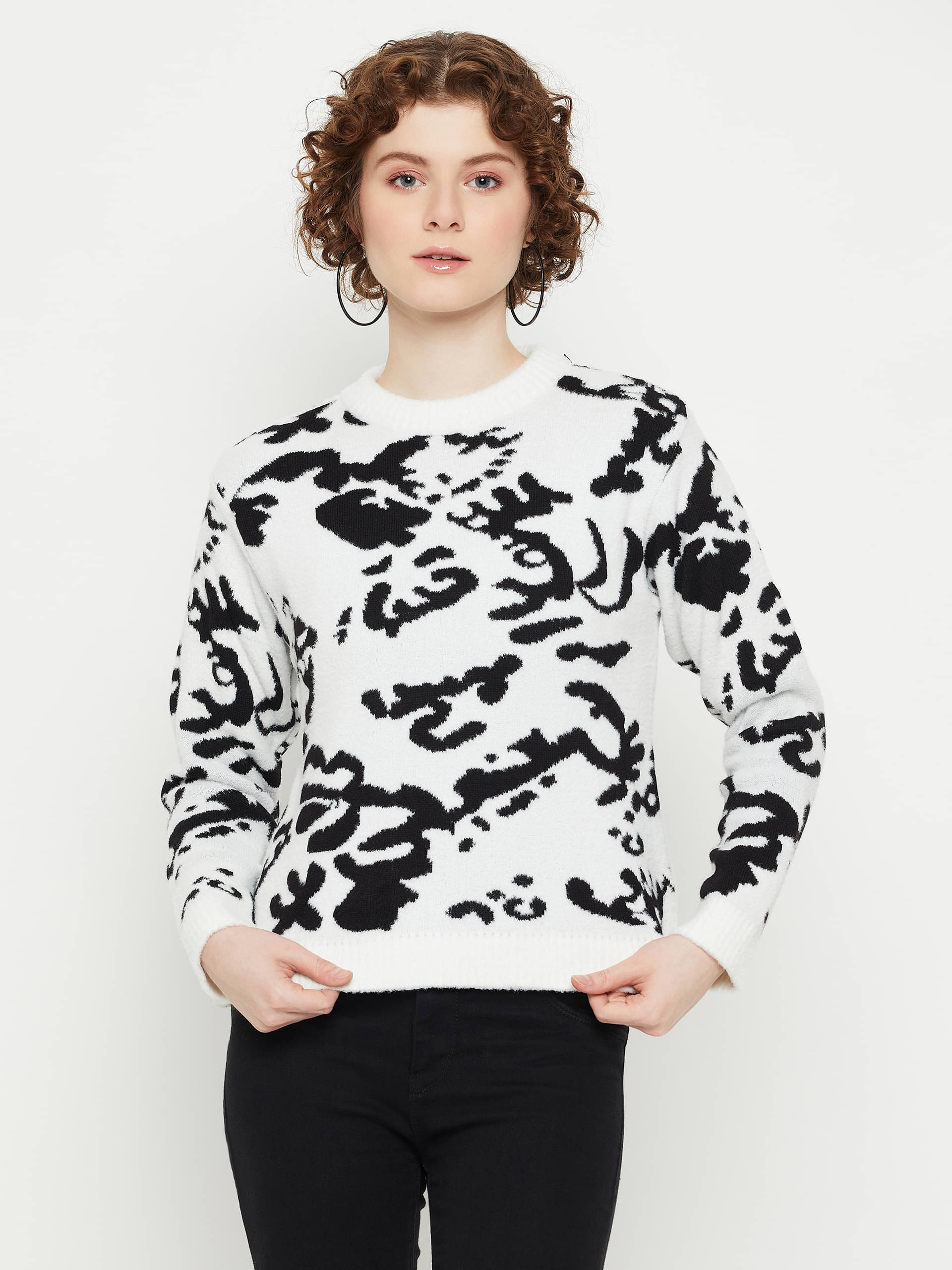 KASMA Acro Wool Round Neck Women's Pullovers - White ( ) KASMA Acro Wool Round Neck Women's Pullovers - White ( )