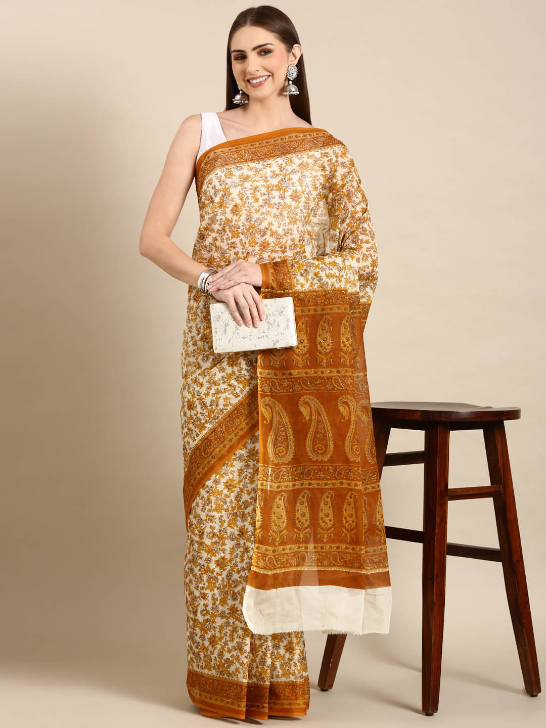 SHANVIKA Cotton Printed Saree Without Blouse Piece ( Off White ) SHANVIKA Cotton Printed Saree Without Blouse Piece ( Off White )