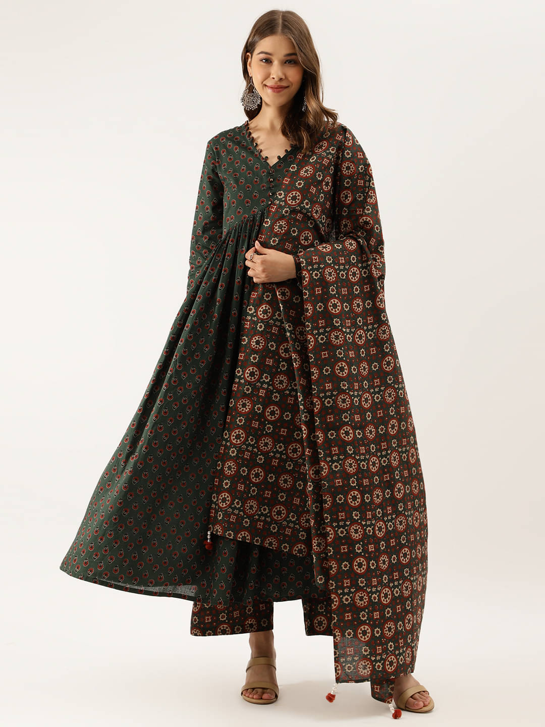 Divena Cotton Printed Kurti With Pants Women's Stitched Salwar Suit - Green ( Pack of 1 ) Divena Cotton Printed Kurti With Pants Women's Stitched Salwar Suit - Green ( Pack of 1 )