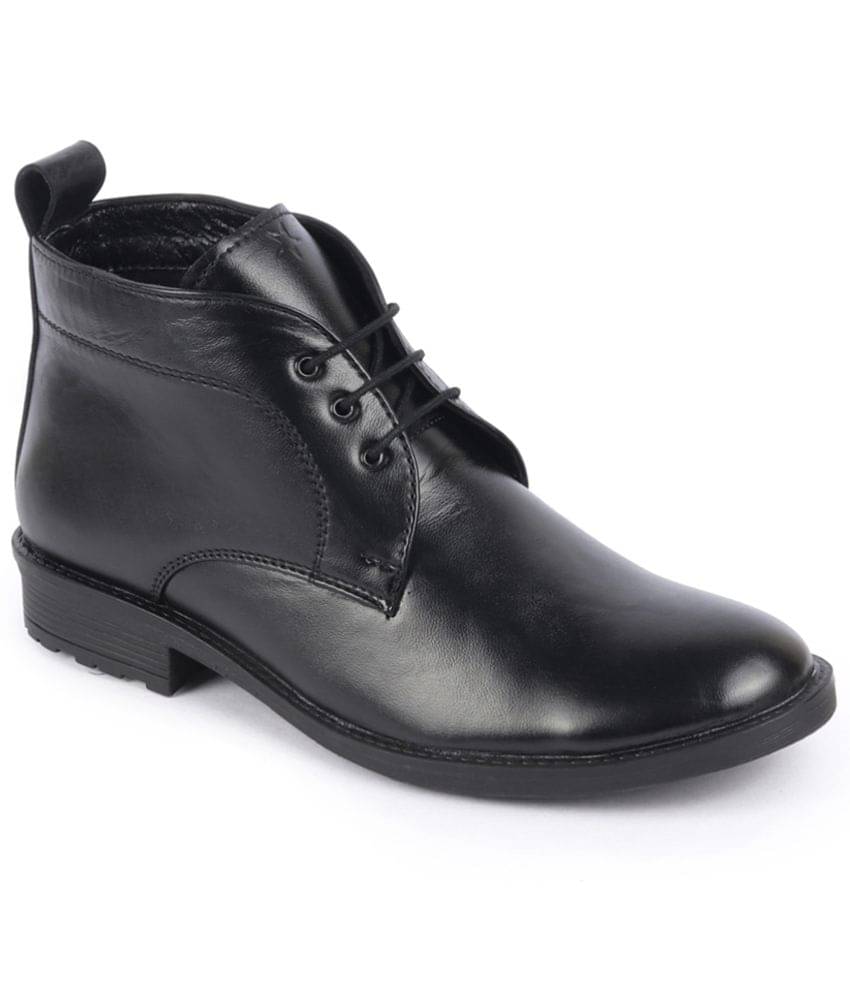     			Fausto - Black Men's Chukka Boots